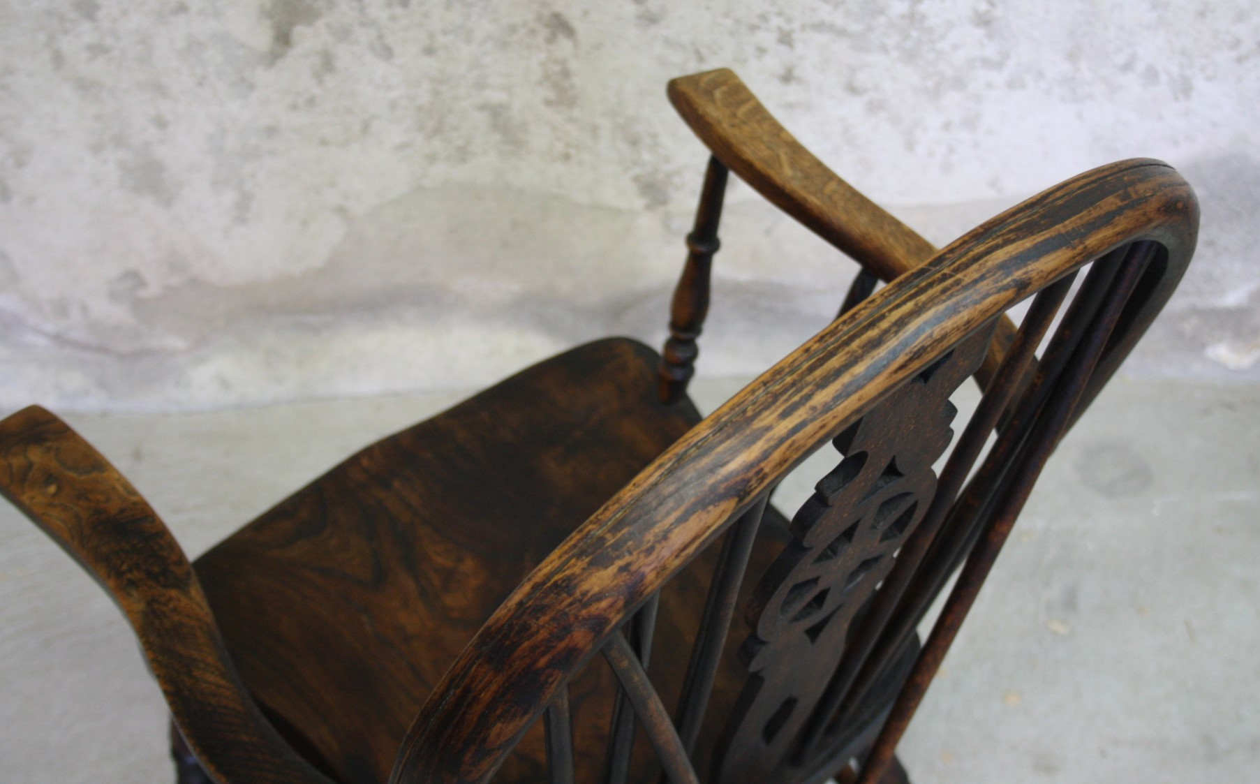 Windsor Wheelback Chair