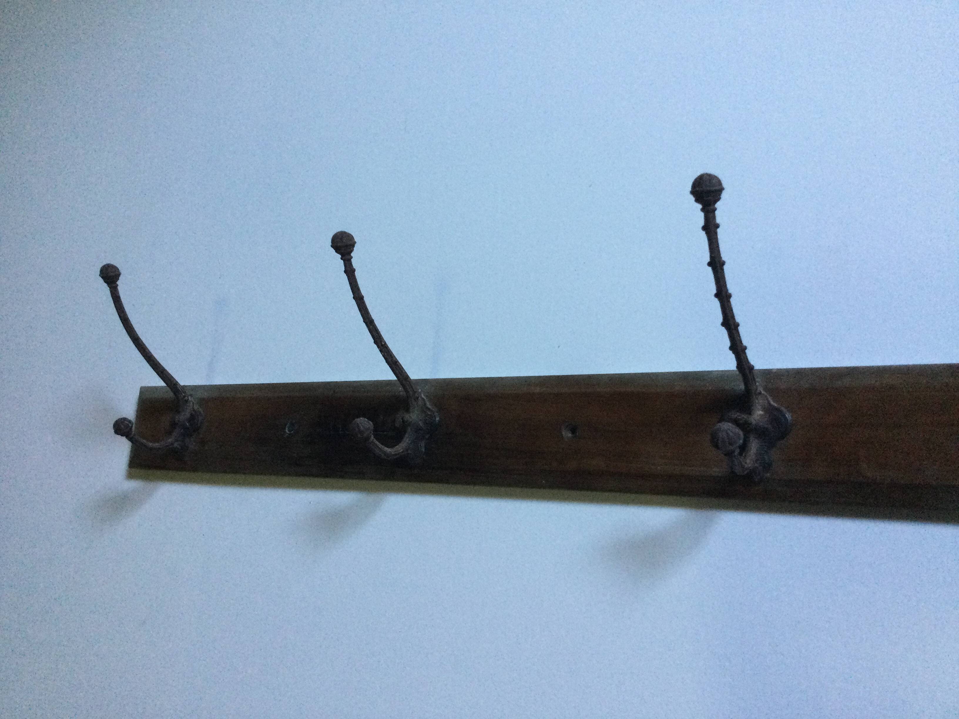 Porte manteau ancien bois et fonte