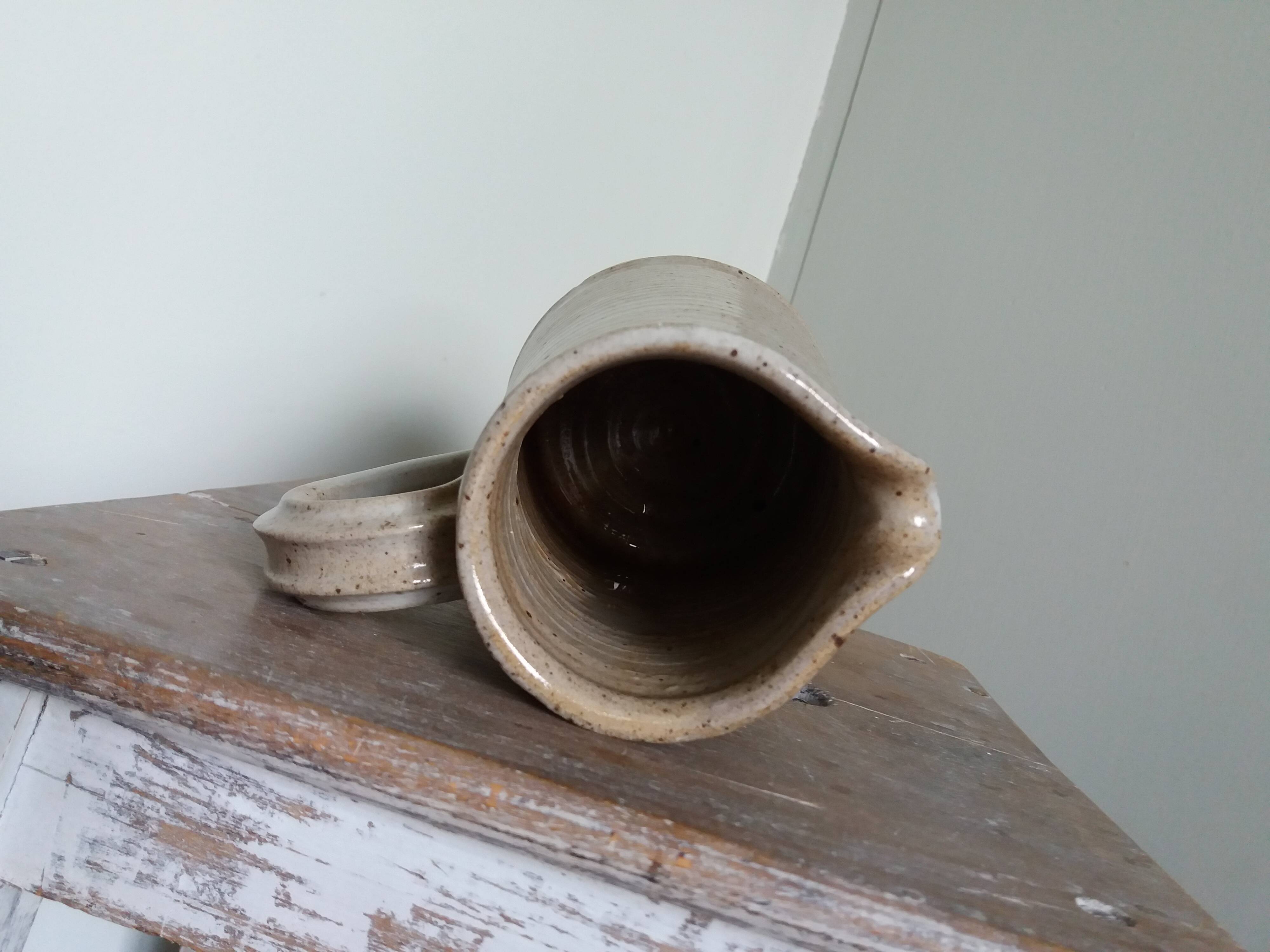 Fontgombault vase pitcher in turned sandstone