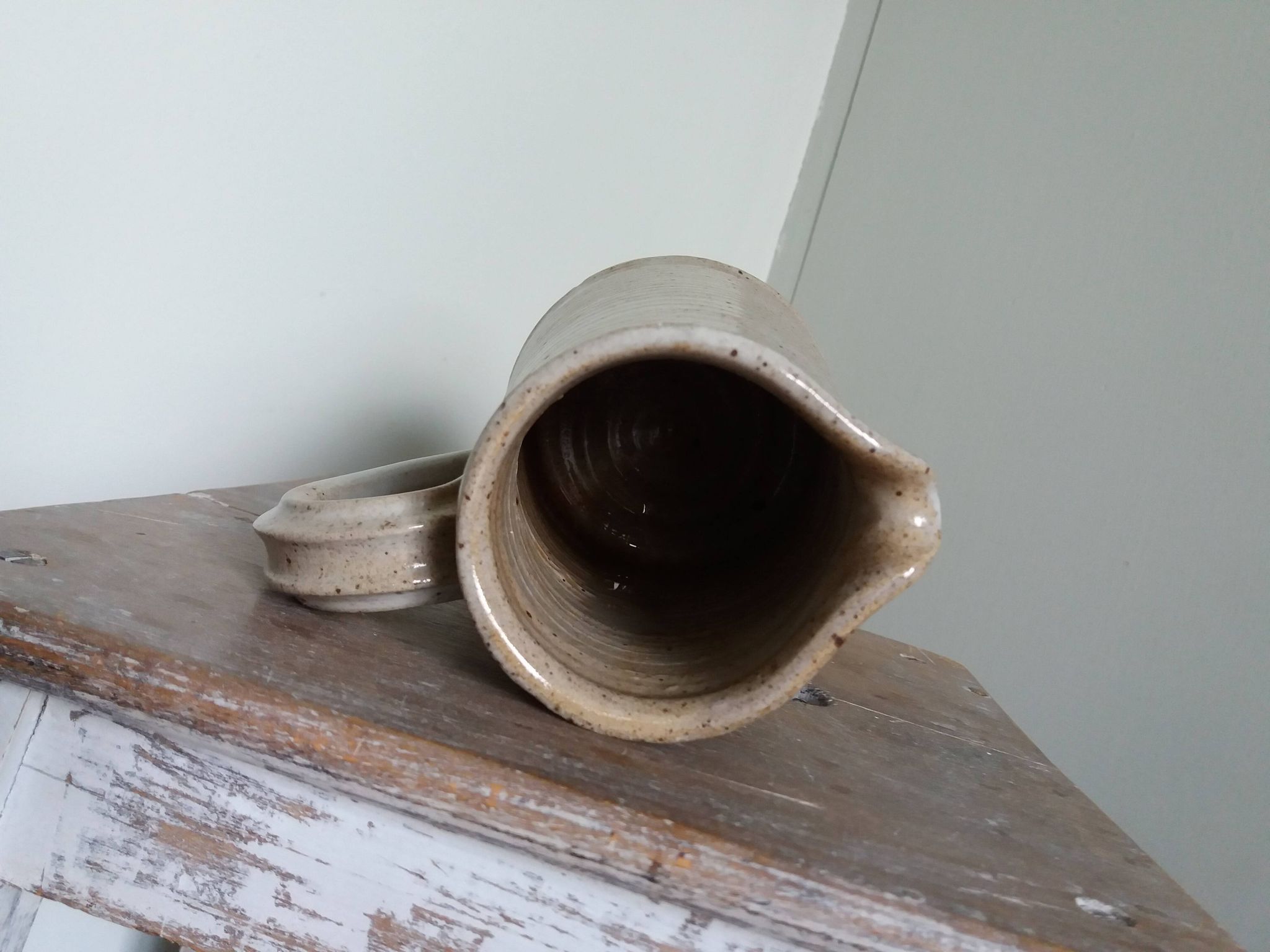 Fontgombault vase pitcher in turned sandstone