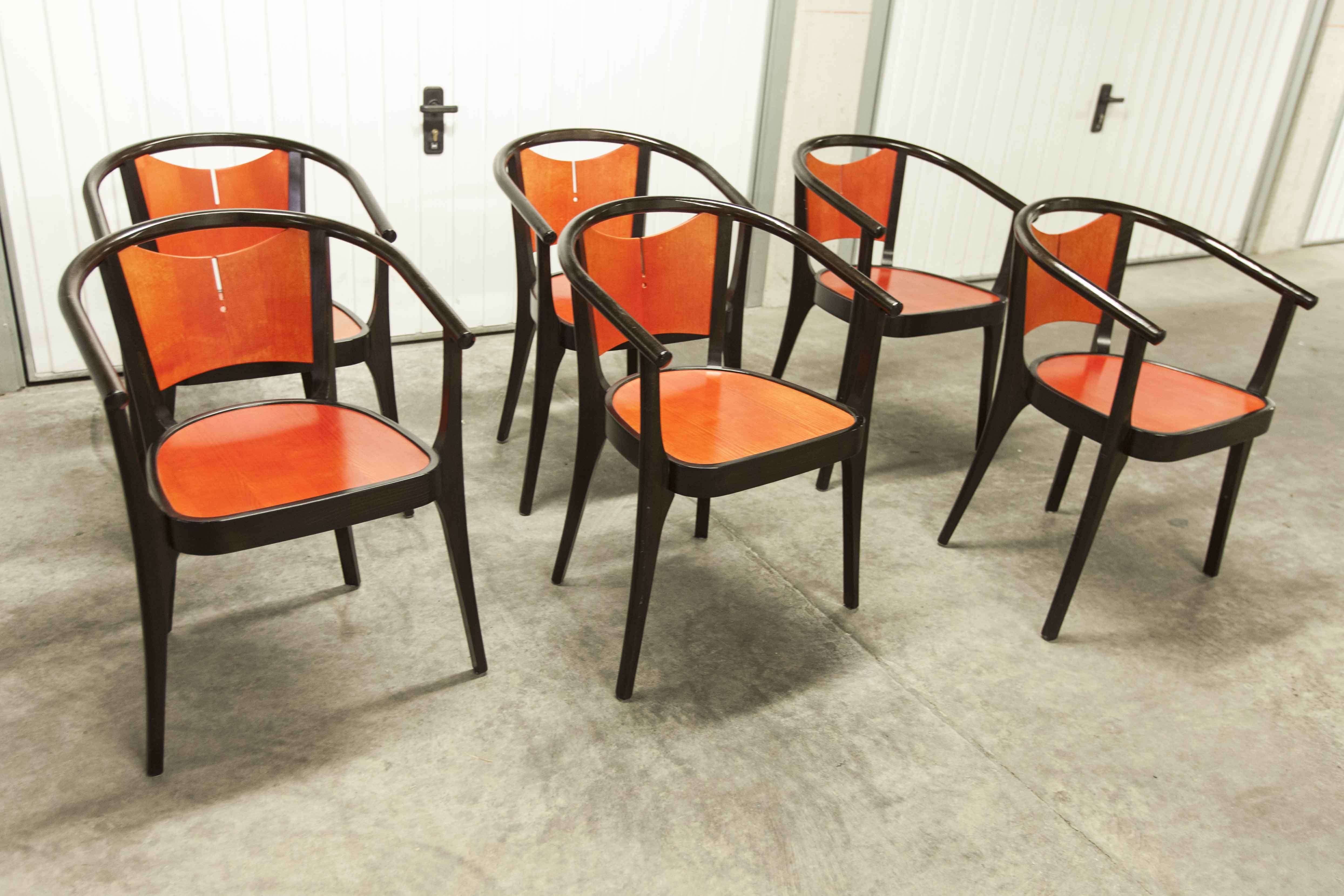 Table and 6 armchairs Baumann Diese, design Pagnon Pelhaître, Wenge color and red,
