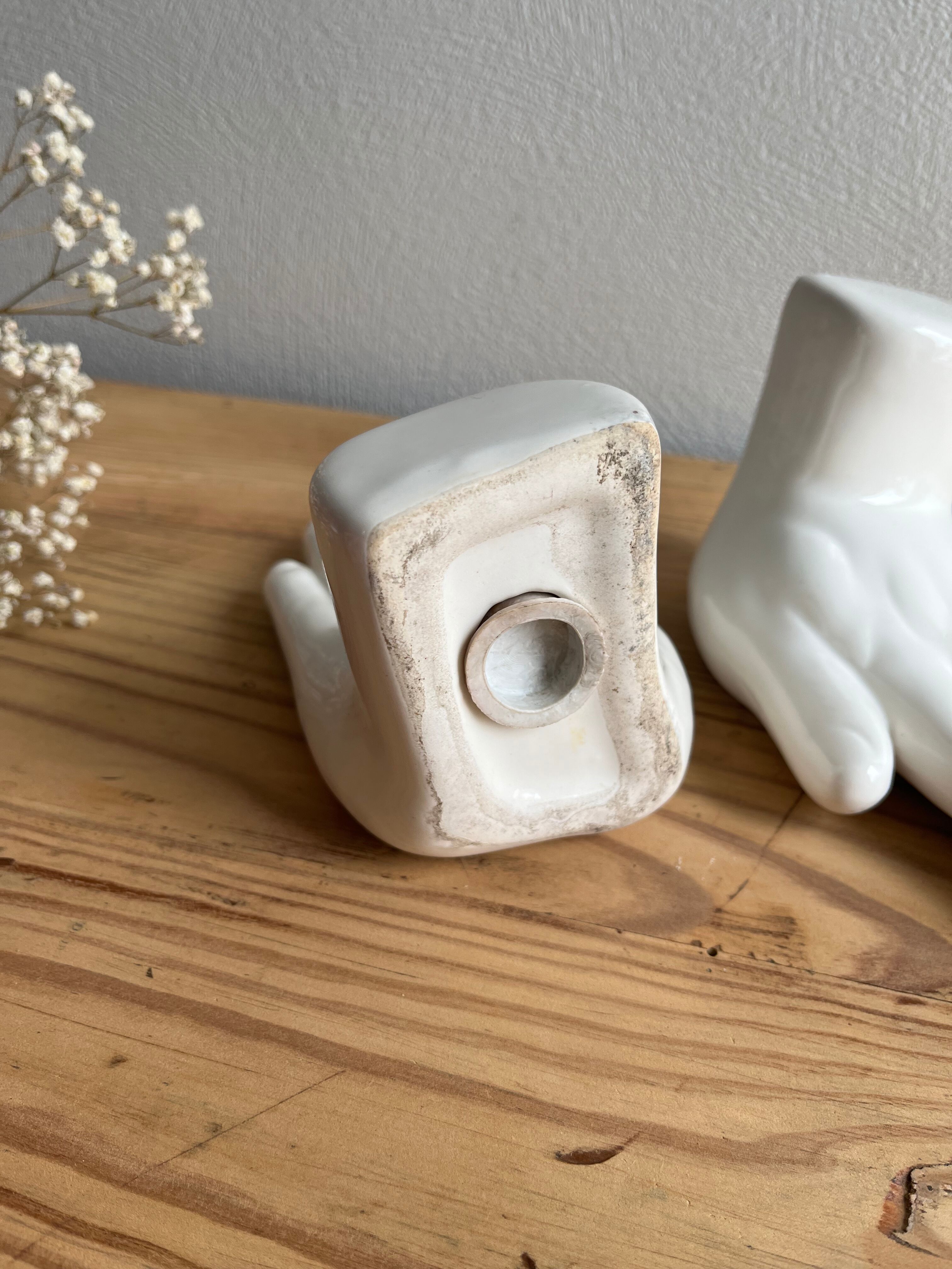 Ceramic hand book clamps