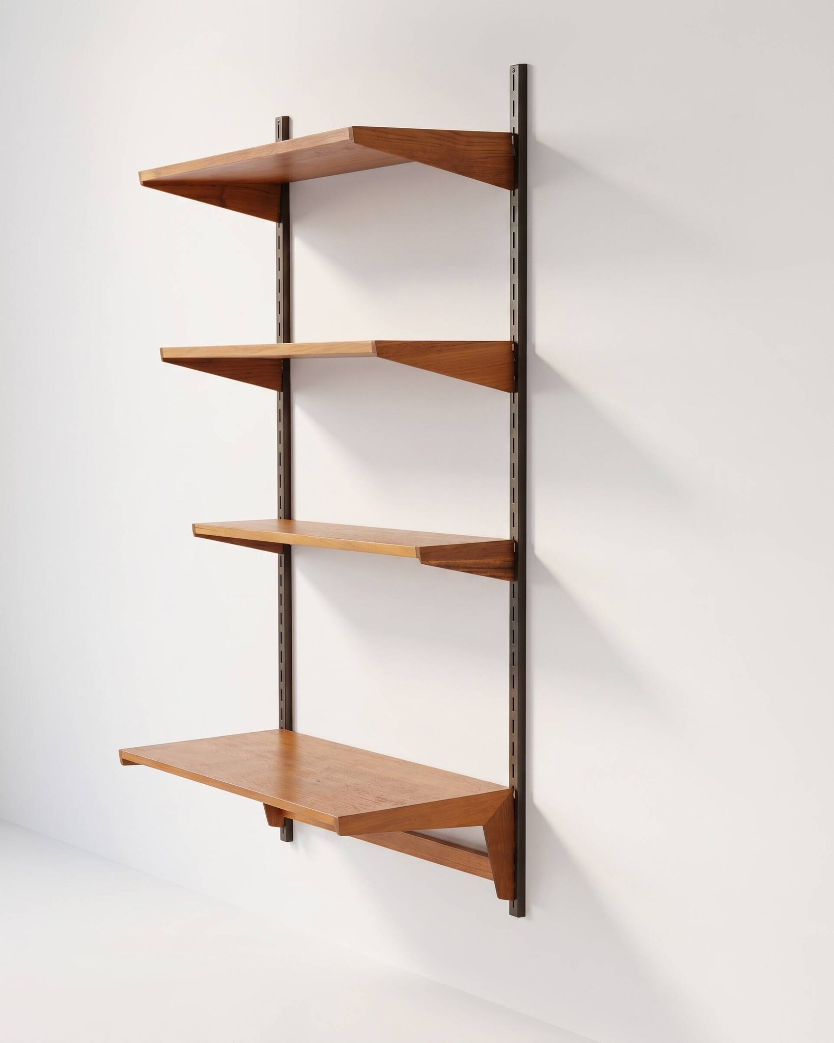 Système de mur modulaire par kai kristiansen - fm møbler