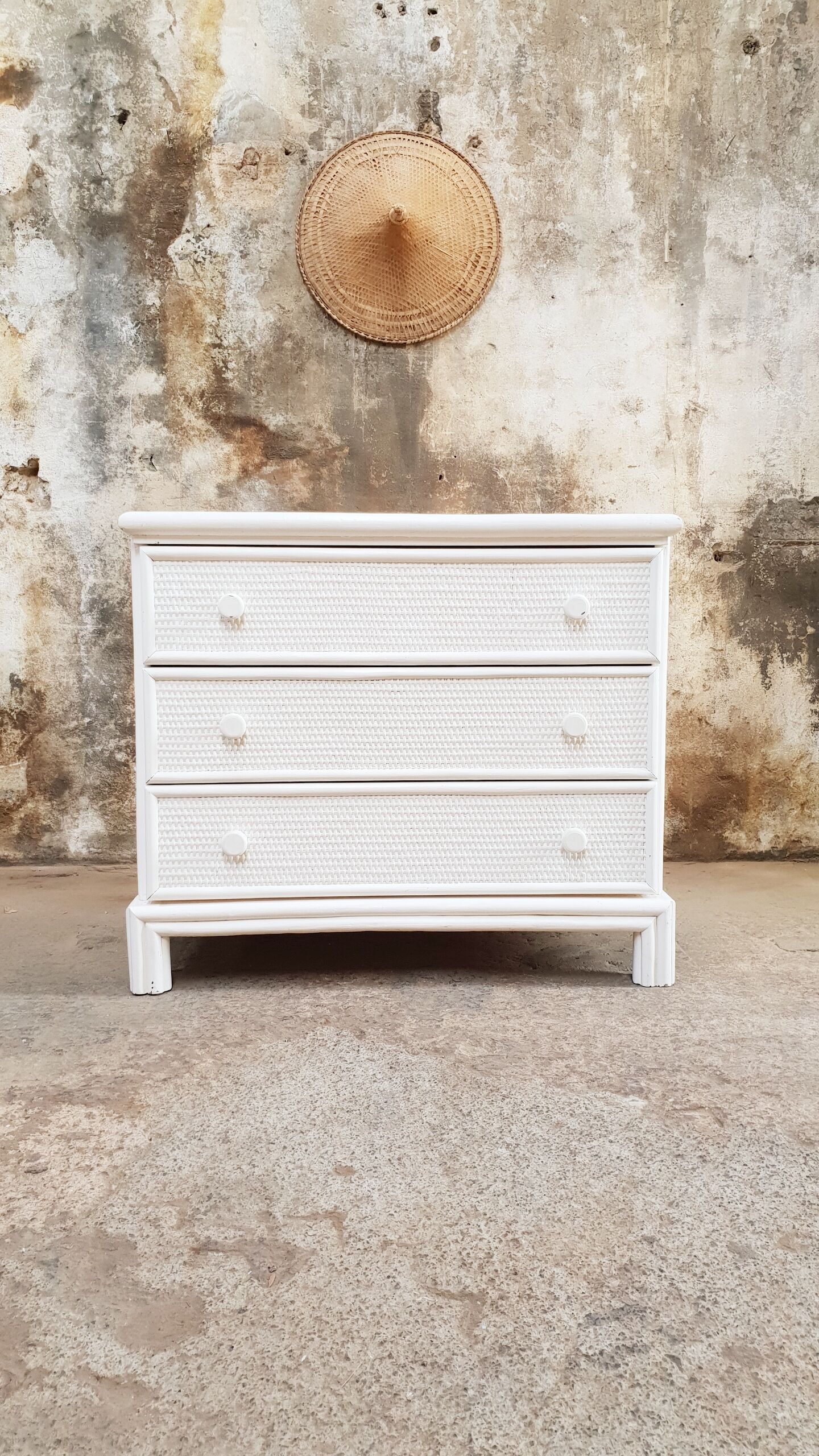 Commode vintage en rotin blanc
