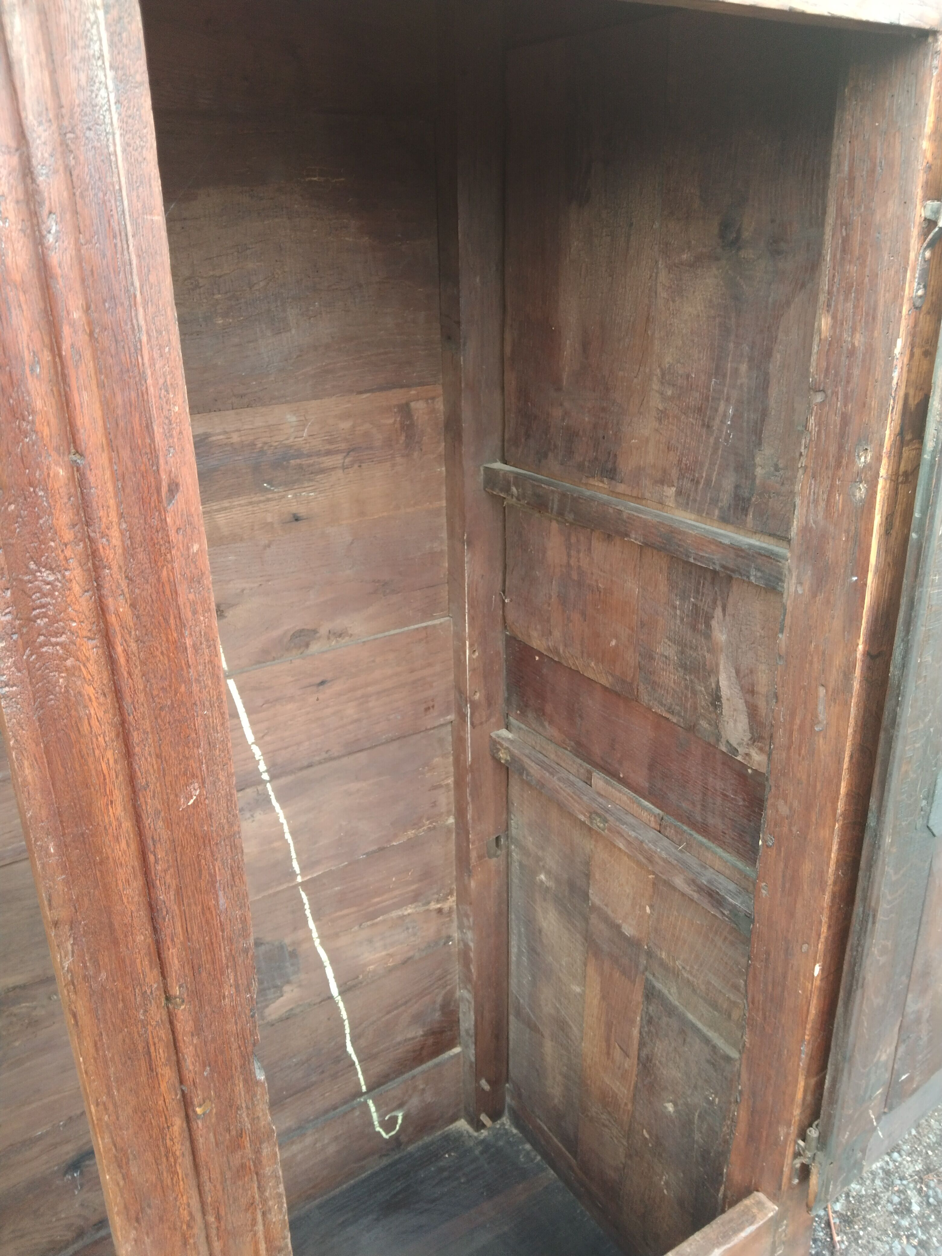 Auvergne wardrobe 18th century