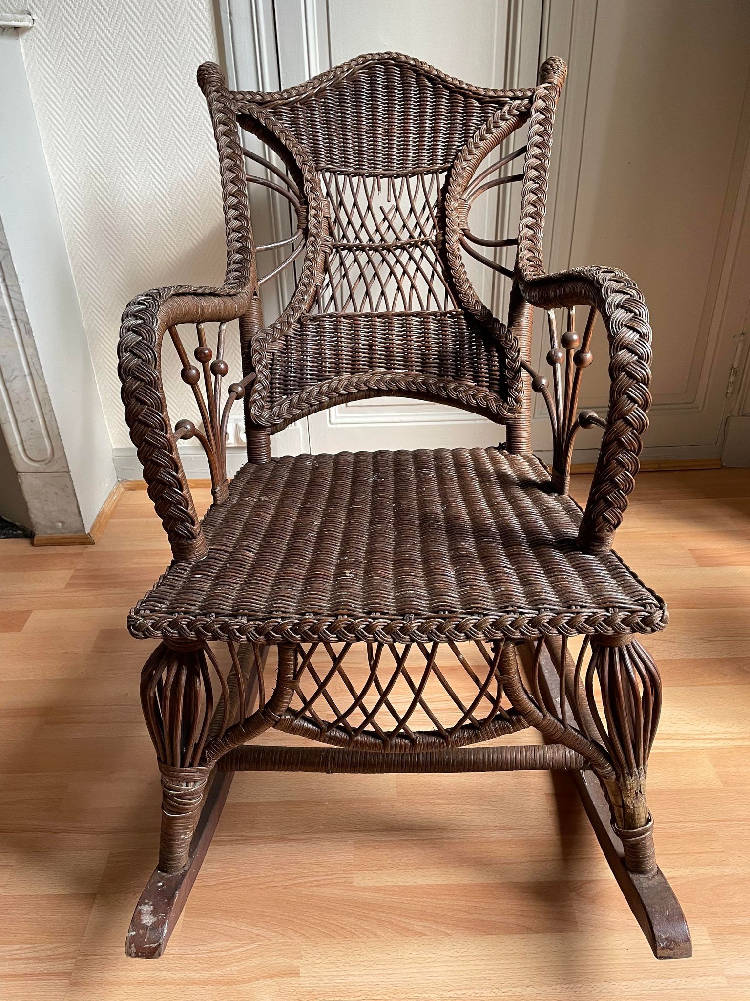 Rocking-chair wicker