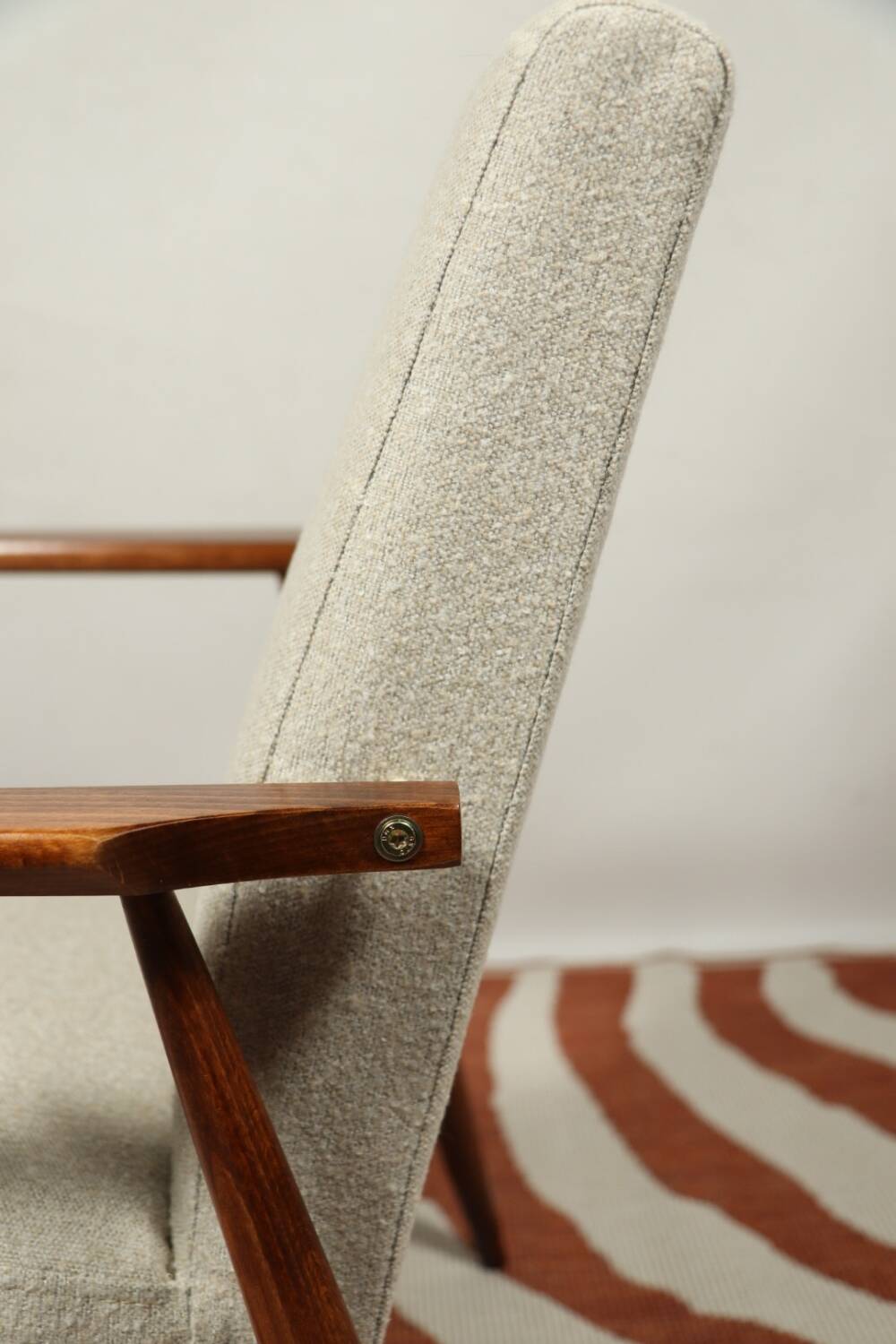 Scandinavian Lounge Chair Bouclè Beige Classic Design