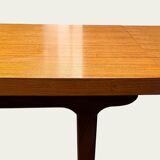 Scandinavian extendable dining table in Teak 1960