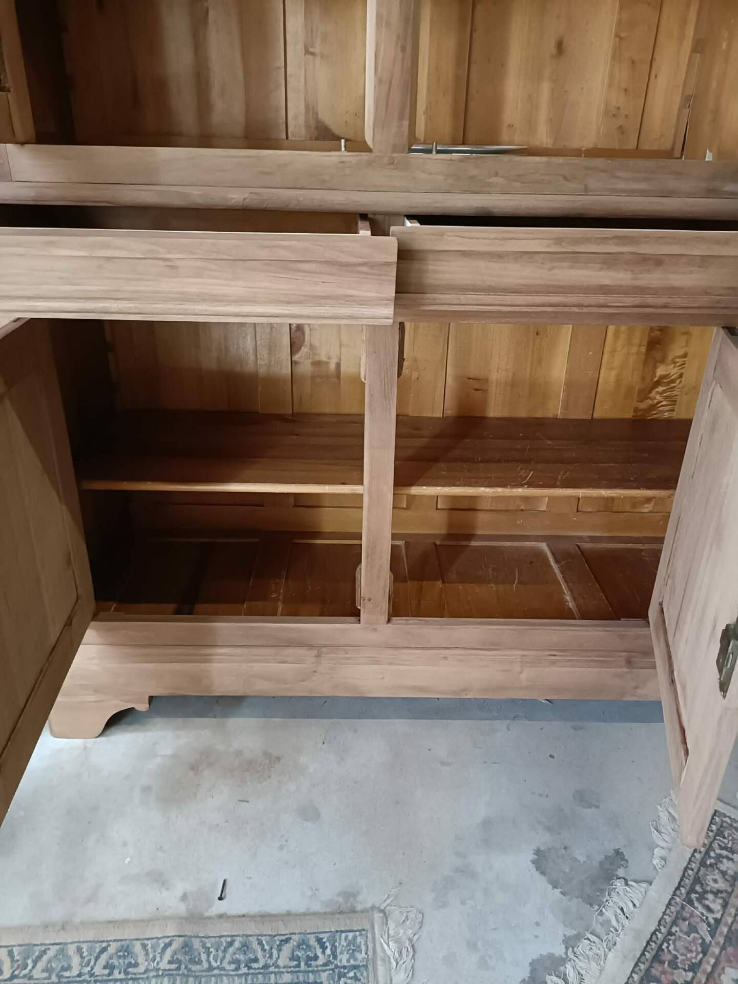Sideboard
