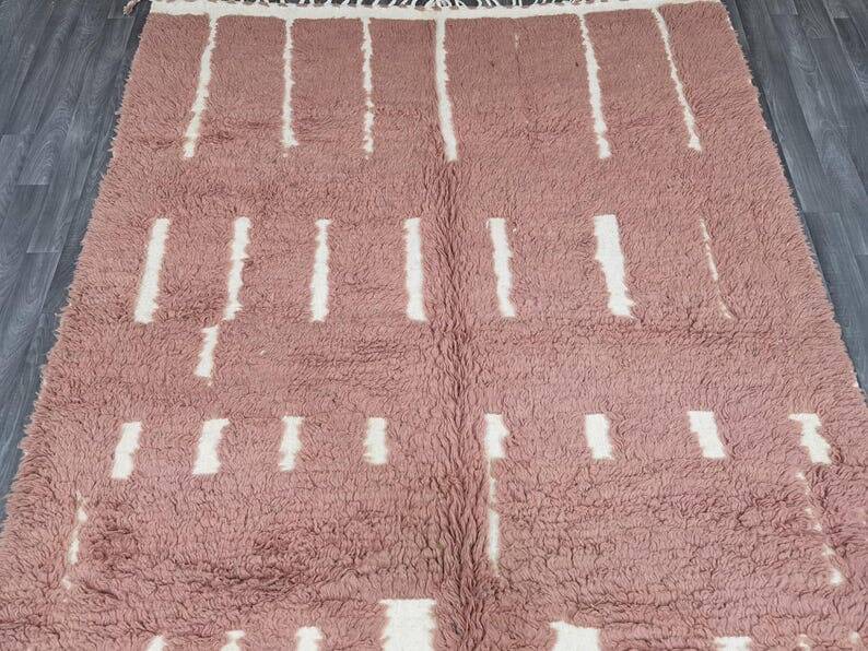 Traditional handmade pure wool rug size 145 x 255 cm