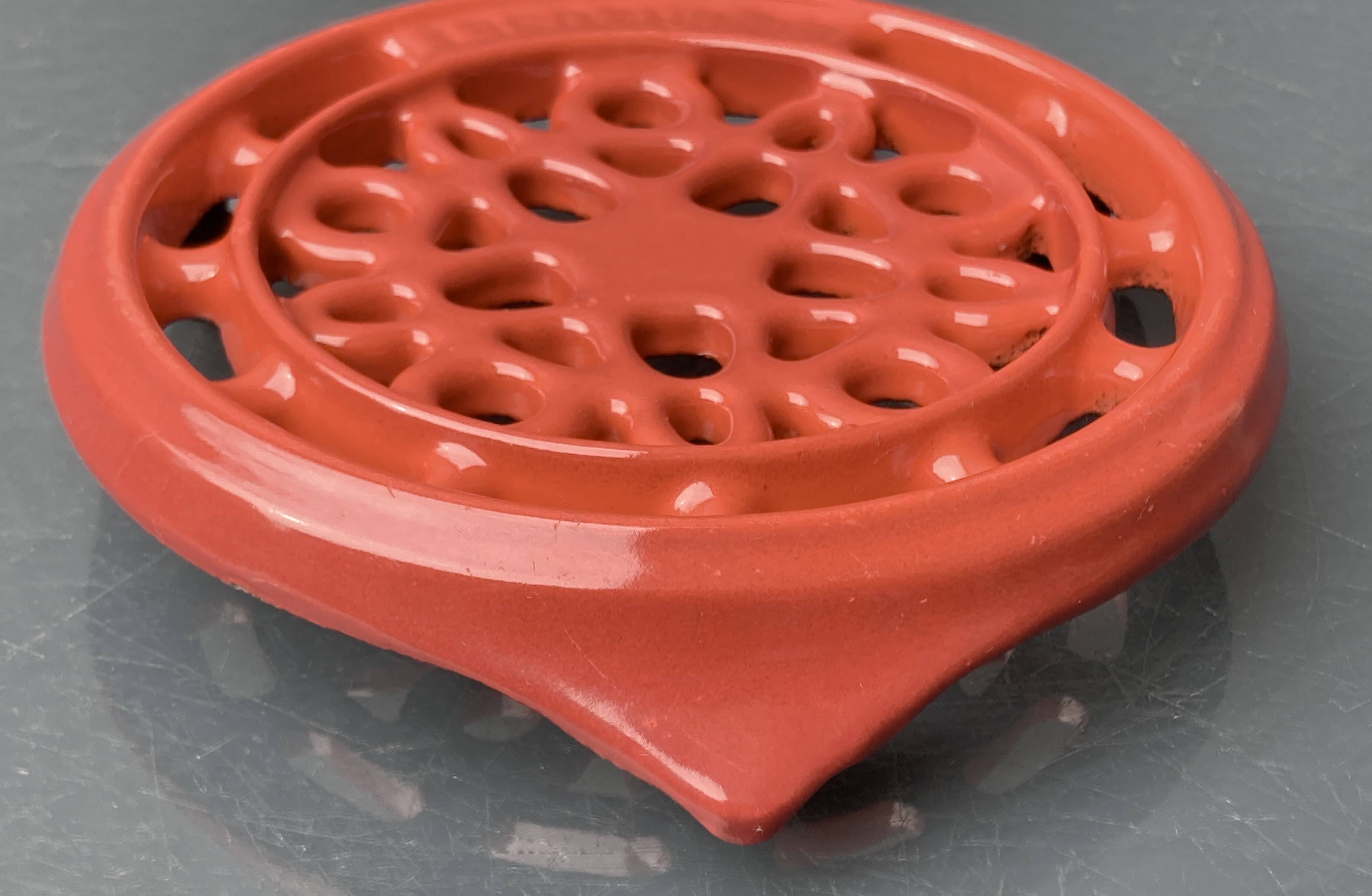 Bottle rest Le Creuset France