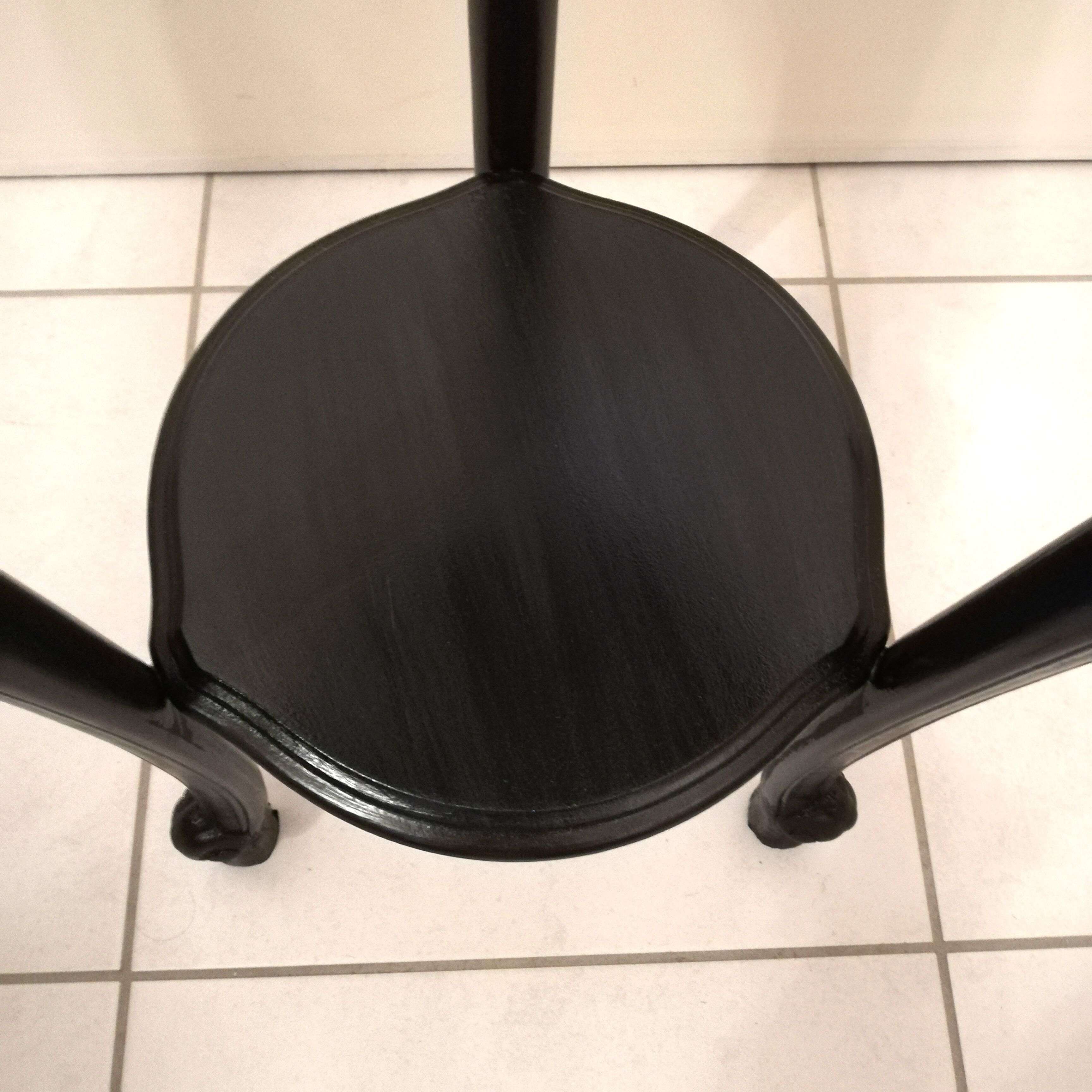 Gueridon black laqué jumps and pink marble top