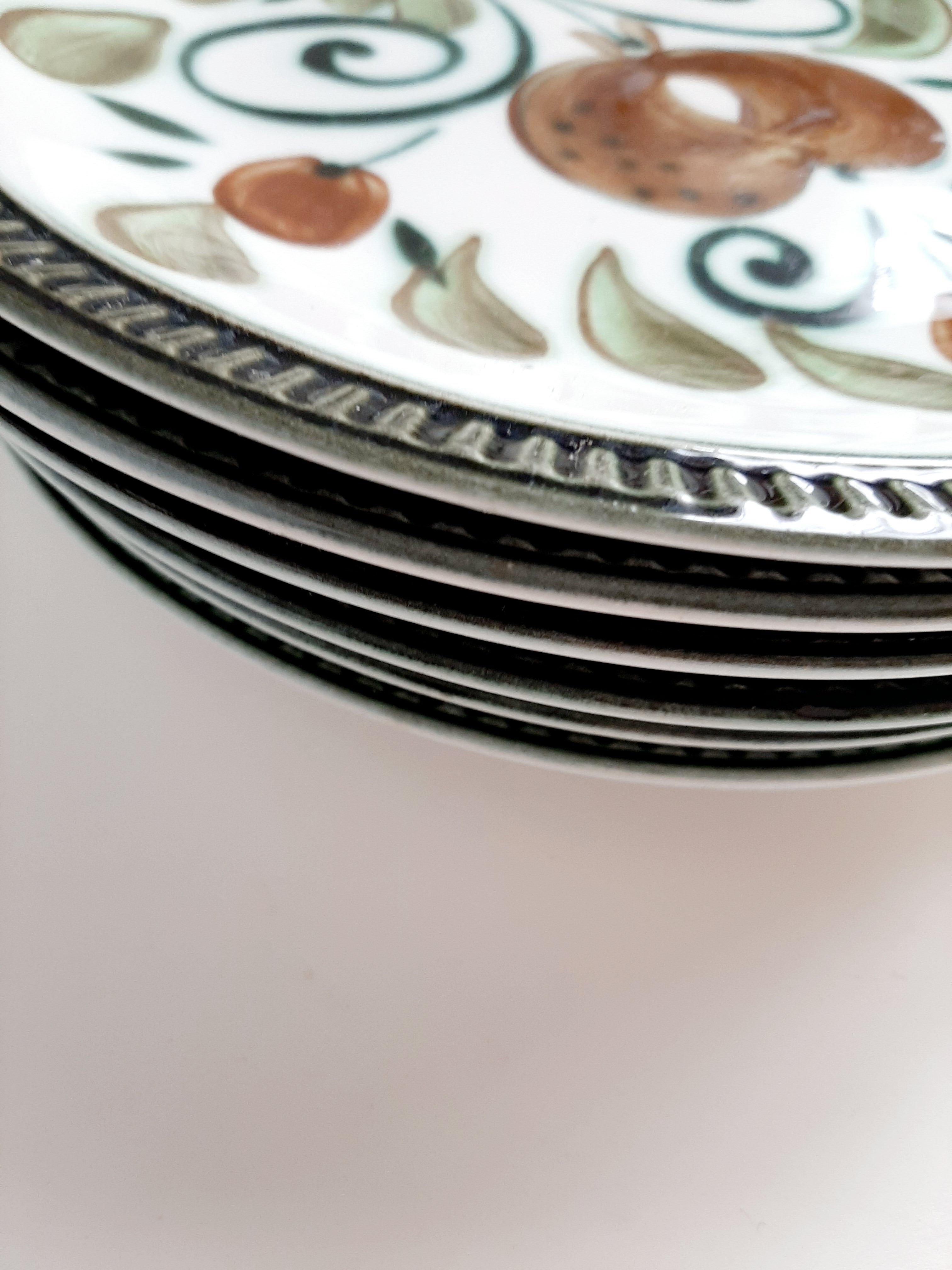 Vintage plates Boch la louvière
