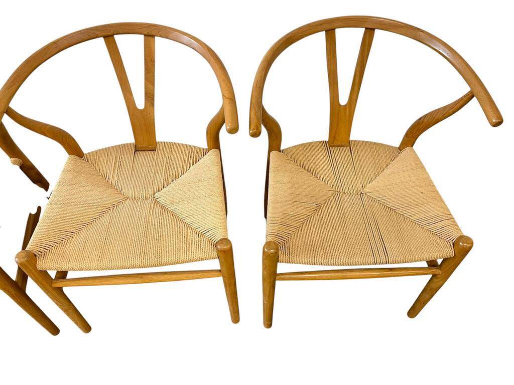 Set of 4 Scandinavian solid wood chairs