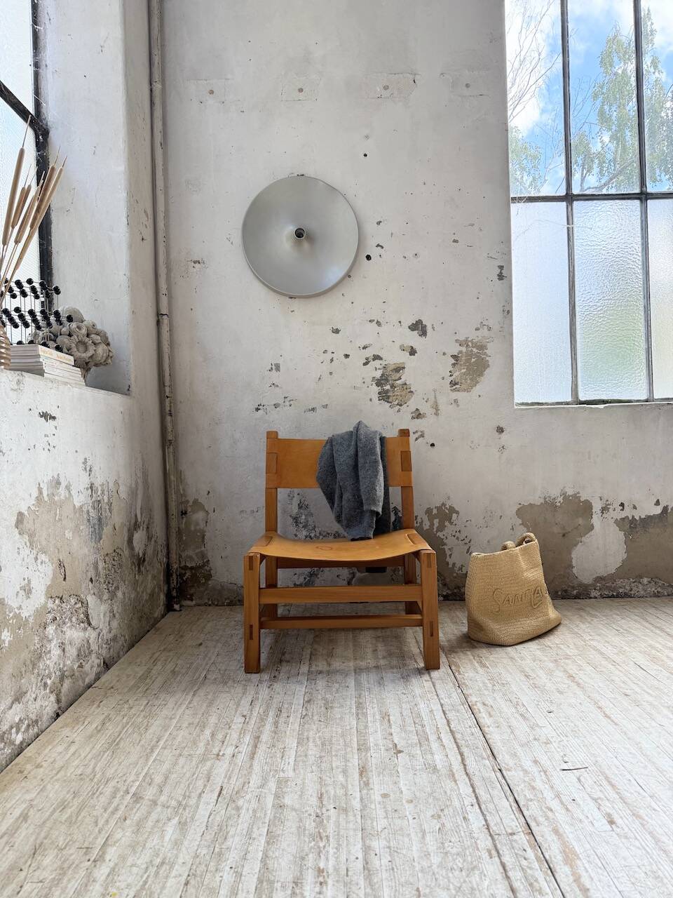 Elm and leather armchair Maison Regain