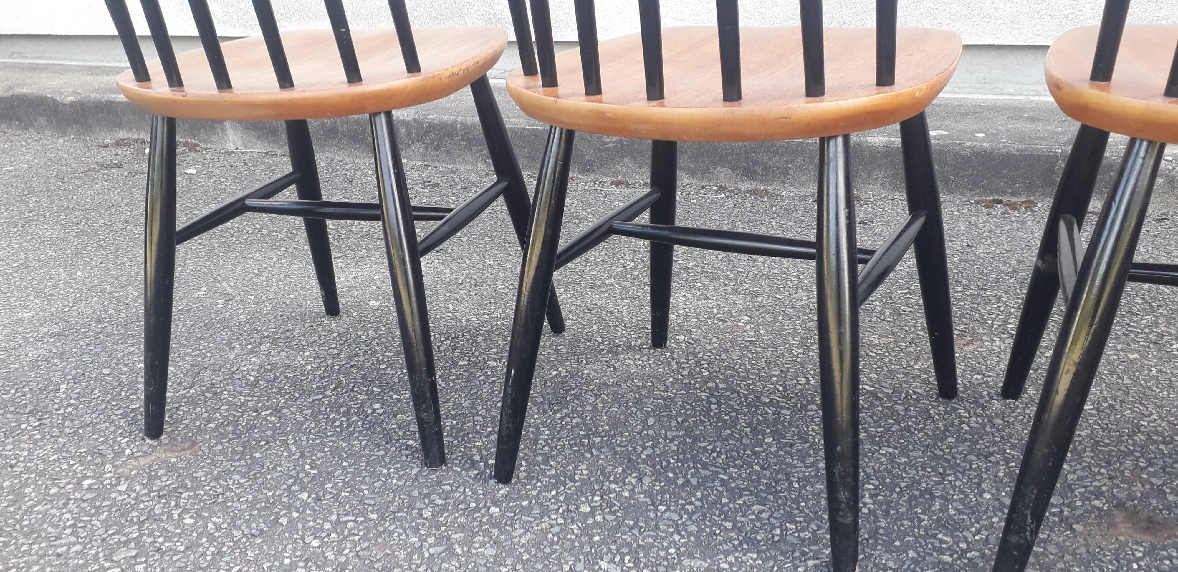 Lot of 4 vintage chairs