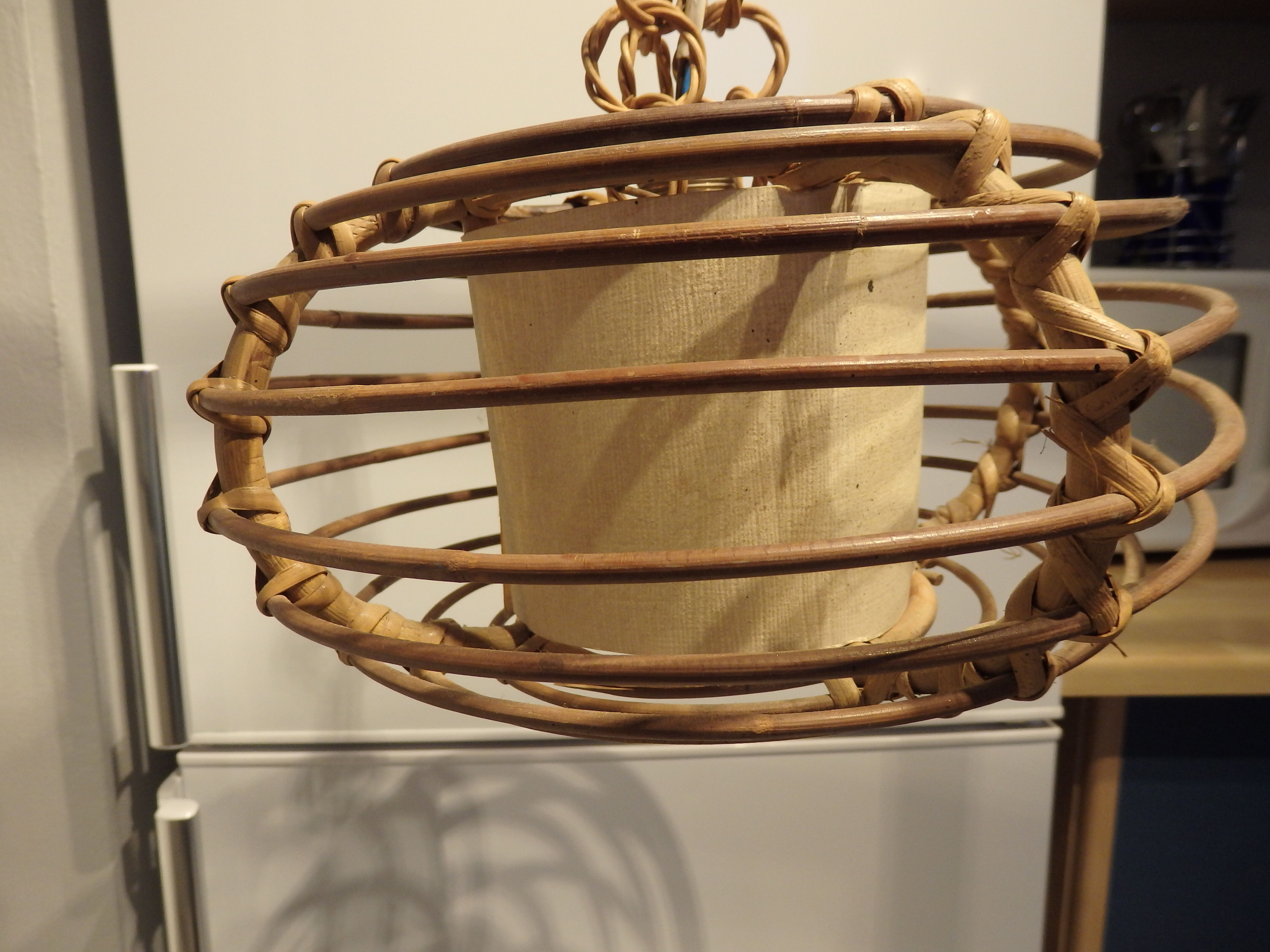 Rattan hanging lamp