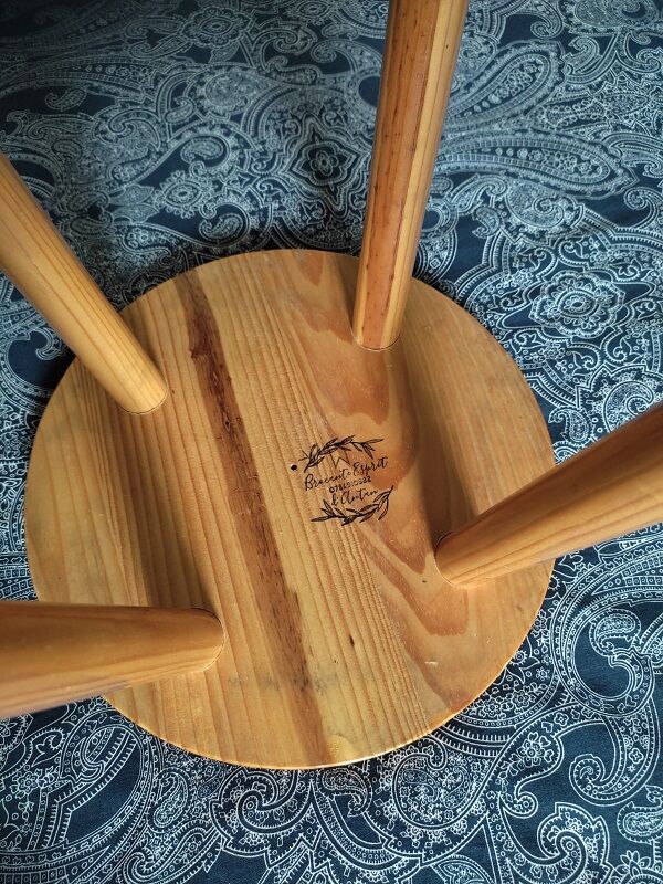 Top bar stool varnished wooden seat round