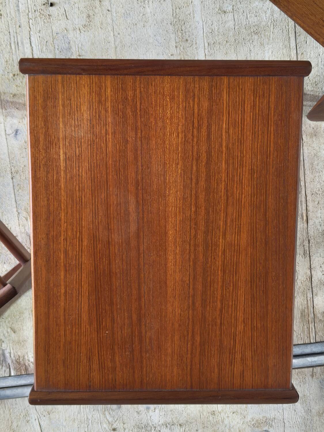 Tables gigognes scandinave