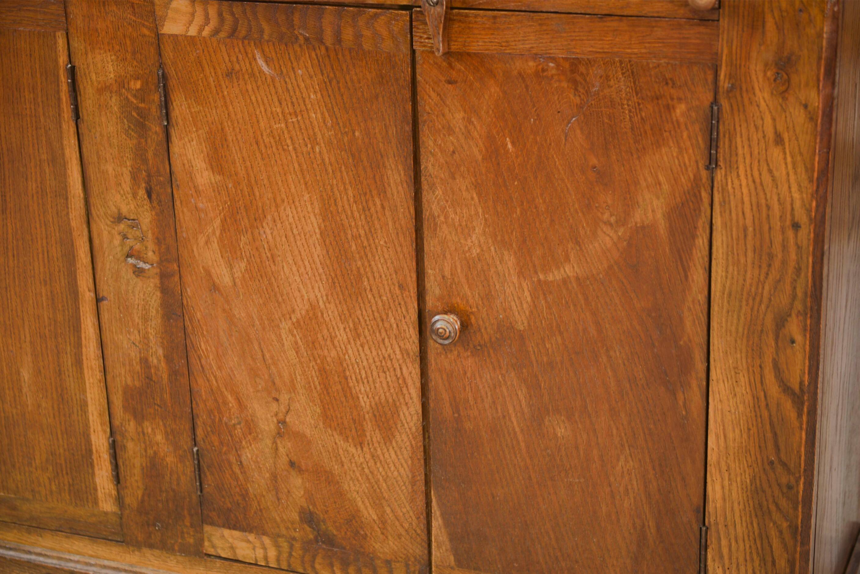 Grocer's counter / workshop furniture in solid oak from the 1920s