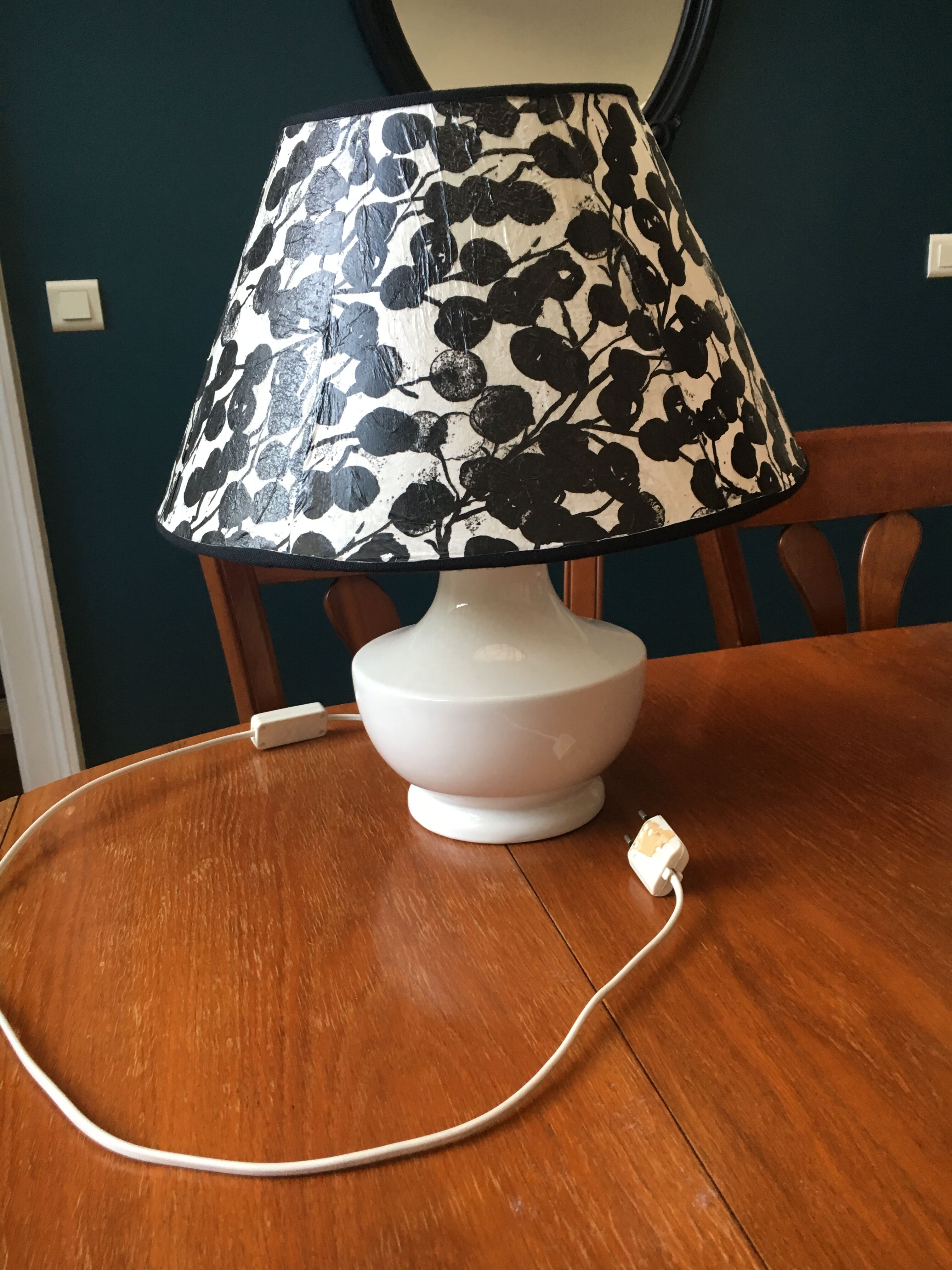 Ceramic table lamp