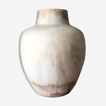 Marbled beige vase