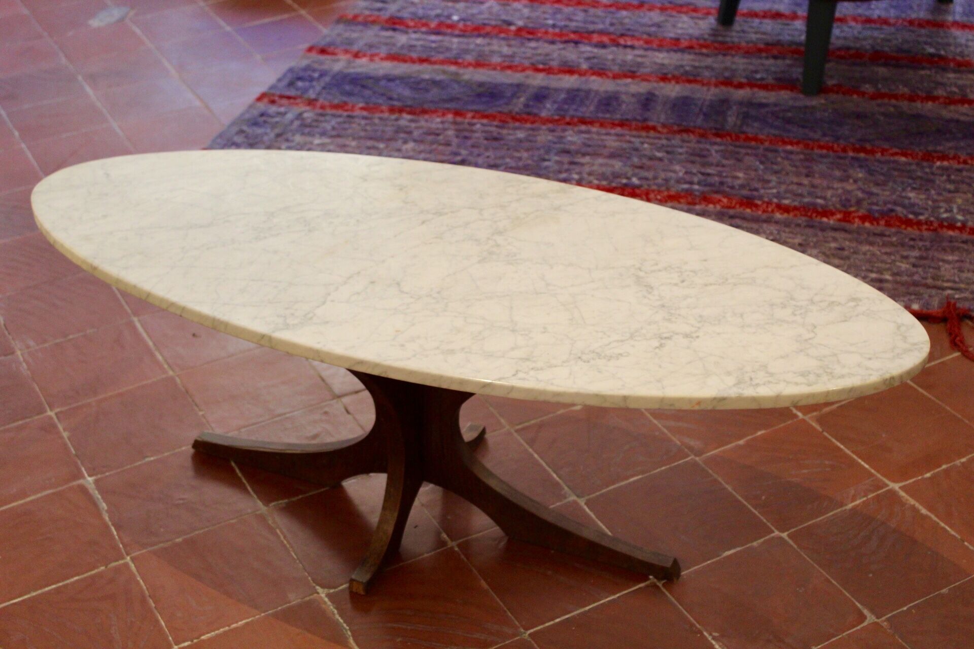 Table basse ovale marbre et palissandre