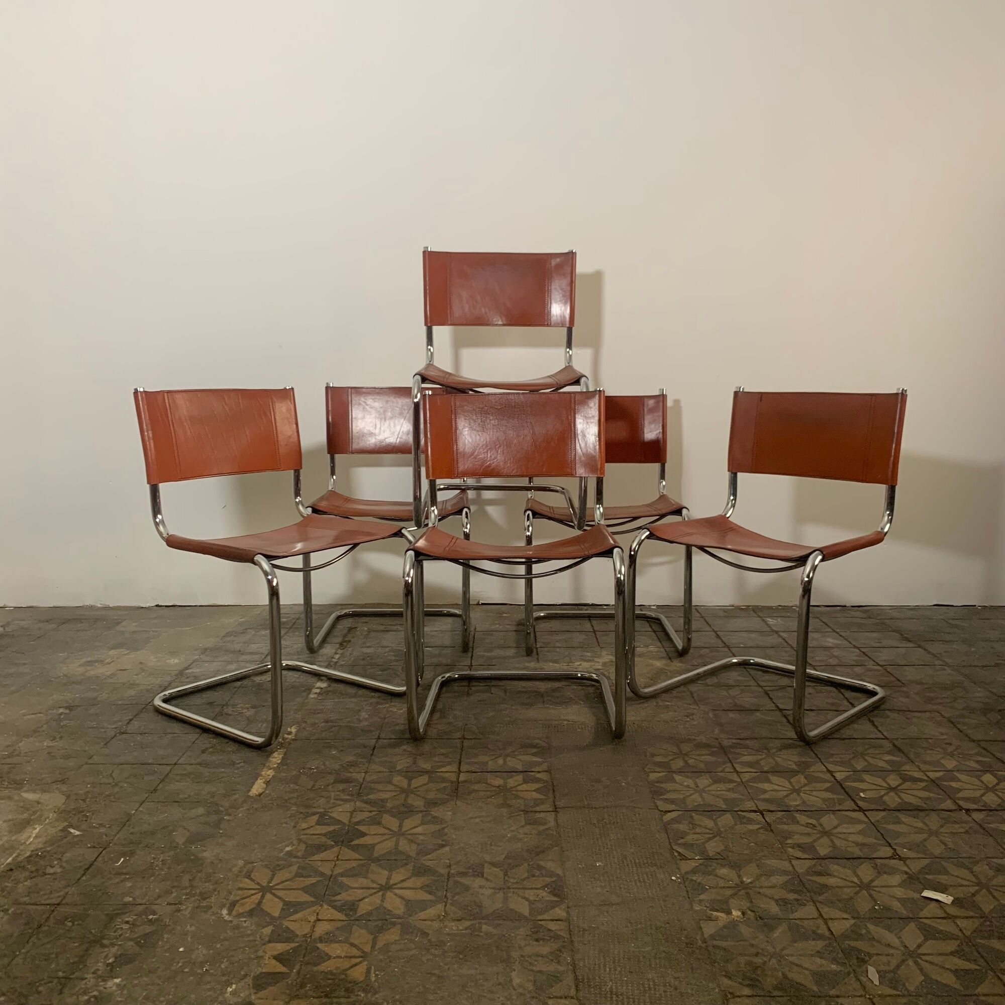 Set of 6 dining chairs