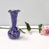 Vase en verre de Murano bleu attribué à Fratelli Toso avec des murrines, Italie