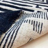 Ecru Berber rug with geometric patterns, 250cm x 150cm