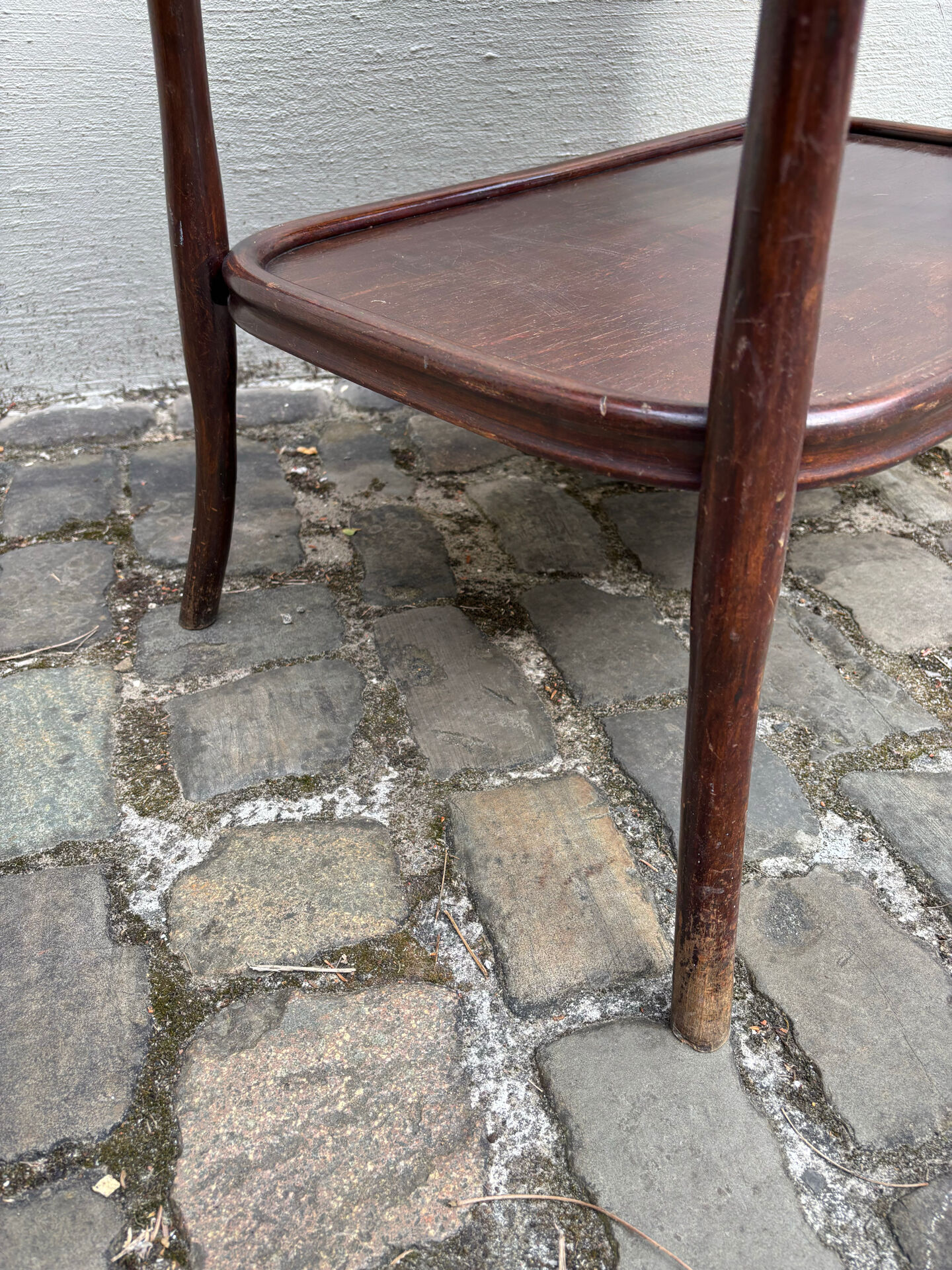 Table d'appoint Thonet ou Brothers Kohn
