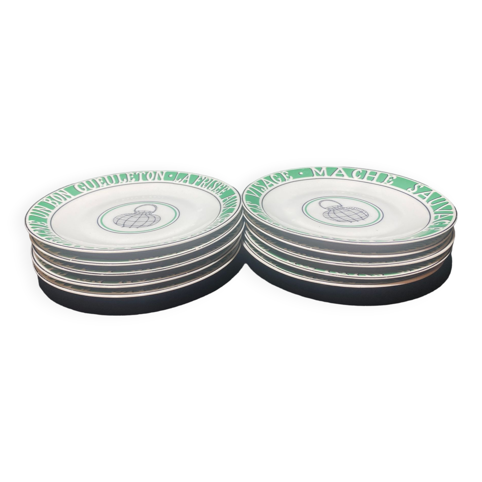 Lot de 10 assiettes en porcelaine de Paris
