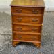 English chest of drawers in light wood with 4 drawers