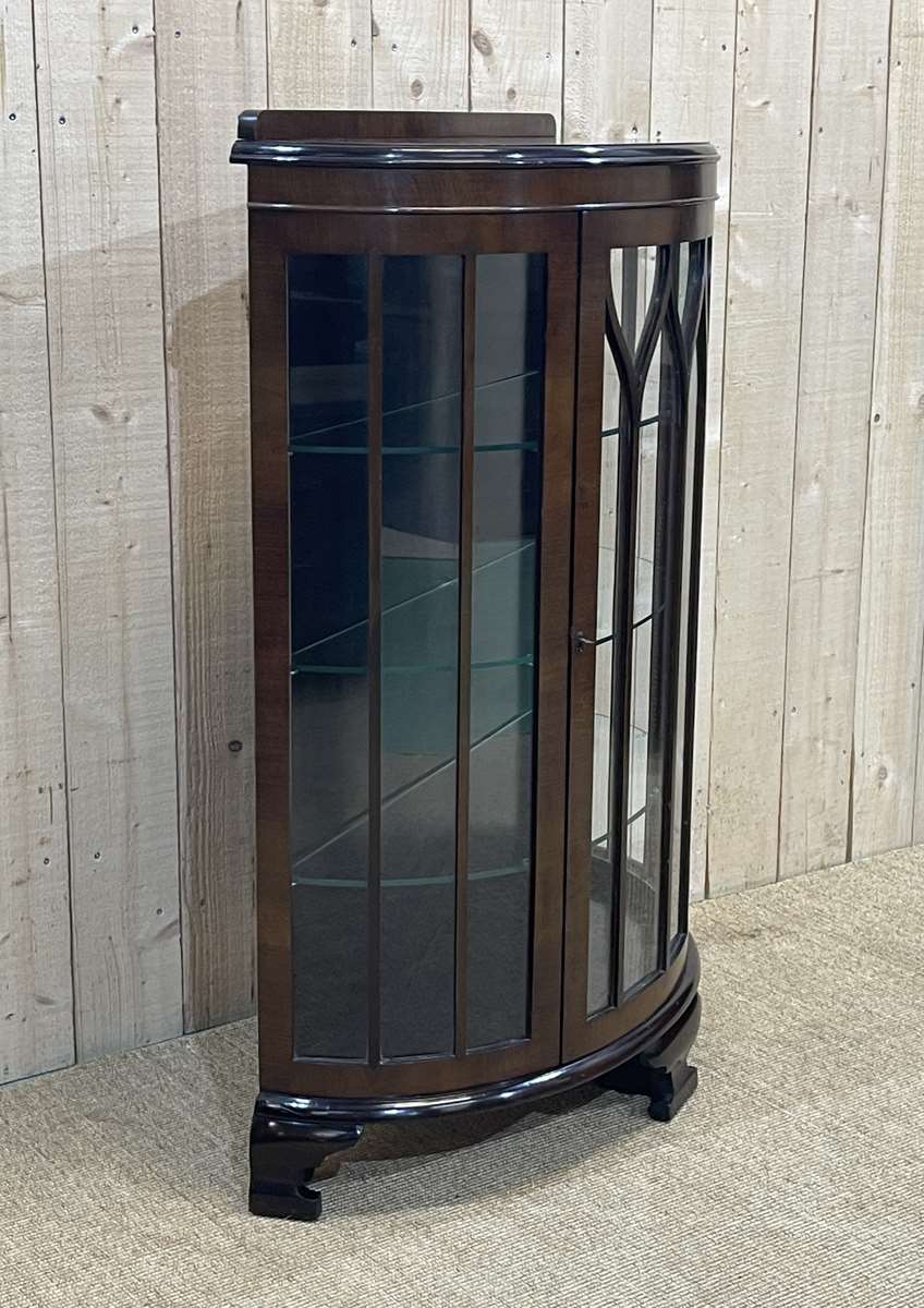 English mahogany showcase from the 1930s