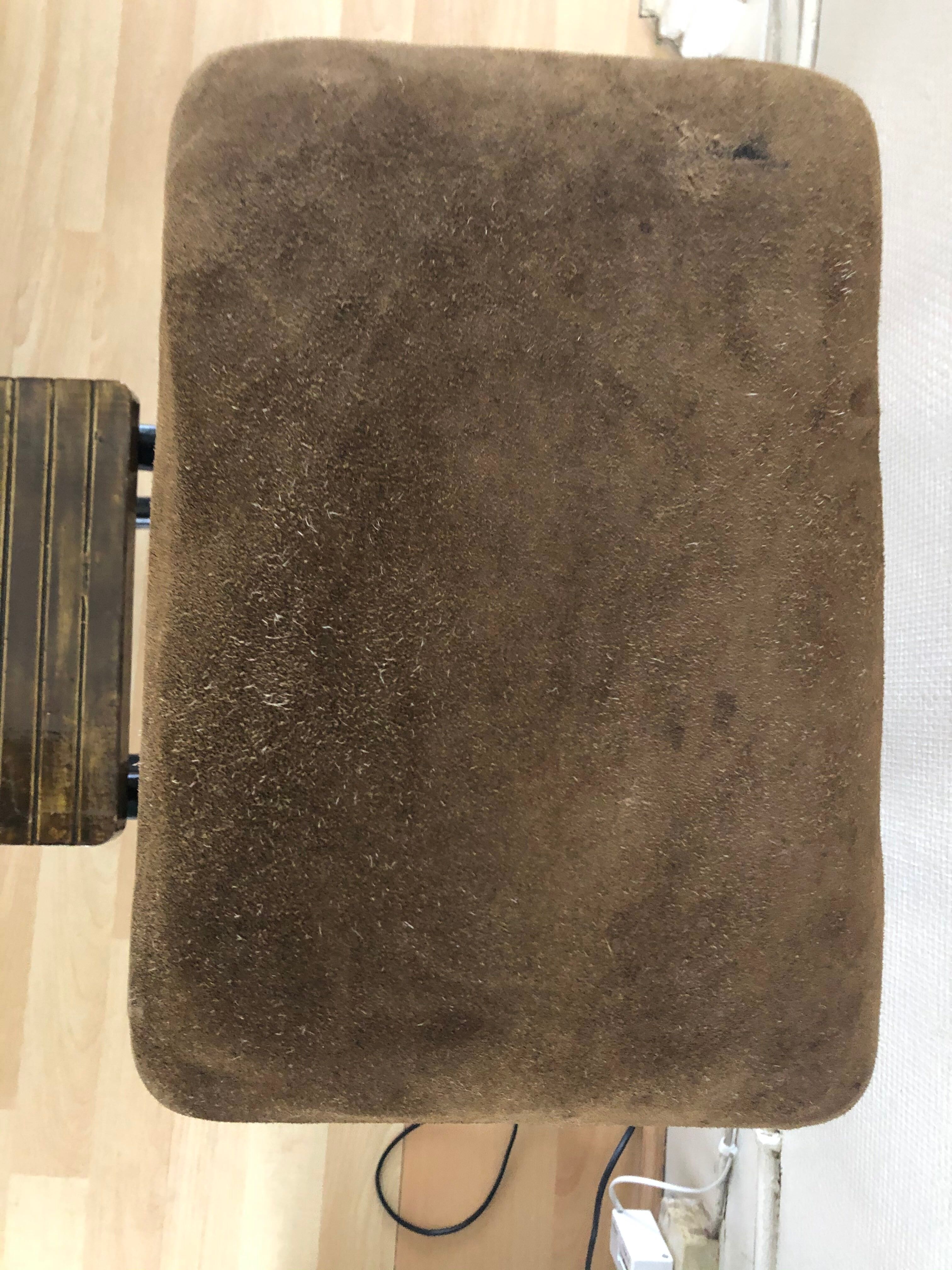 Leather-crusted stepladder