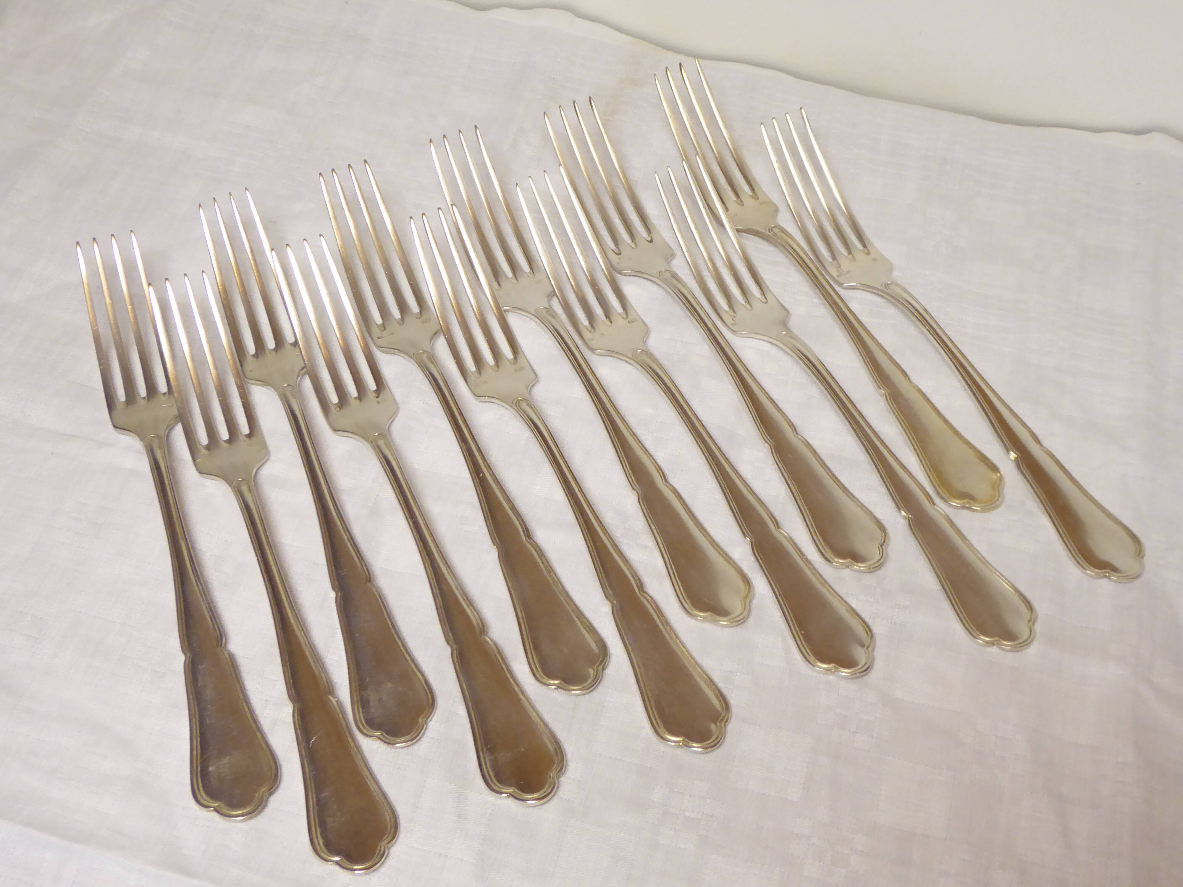 Set of 12 St Médard table forks