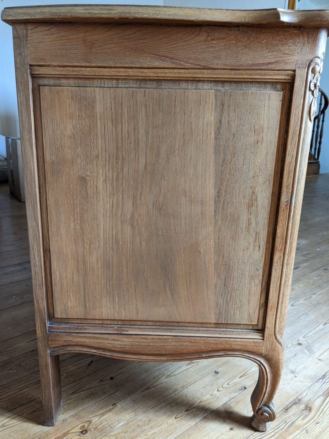 Louis XV style crossbow chest of drawers