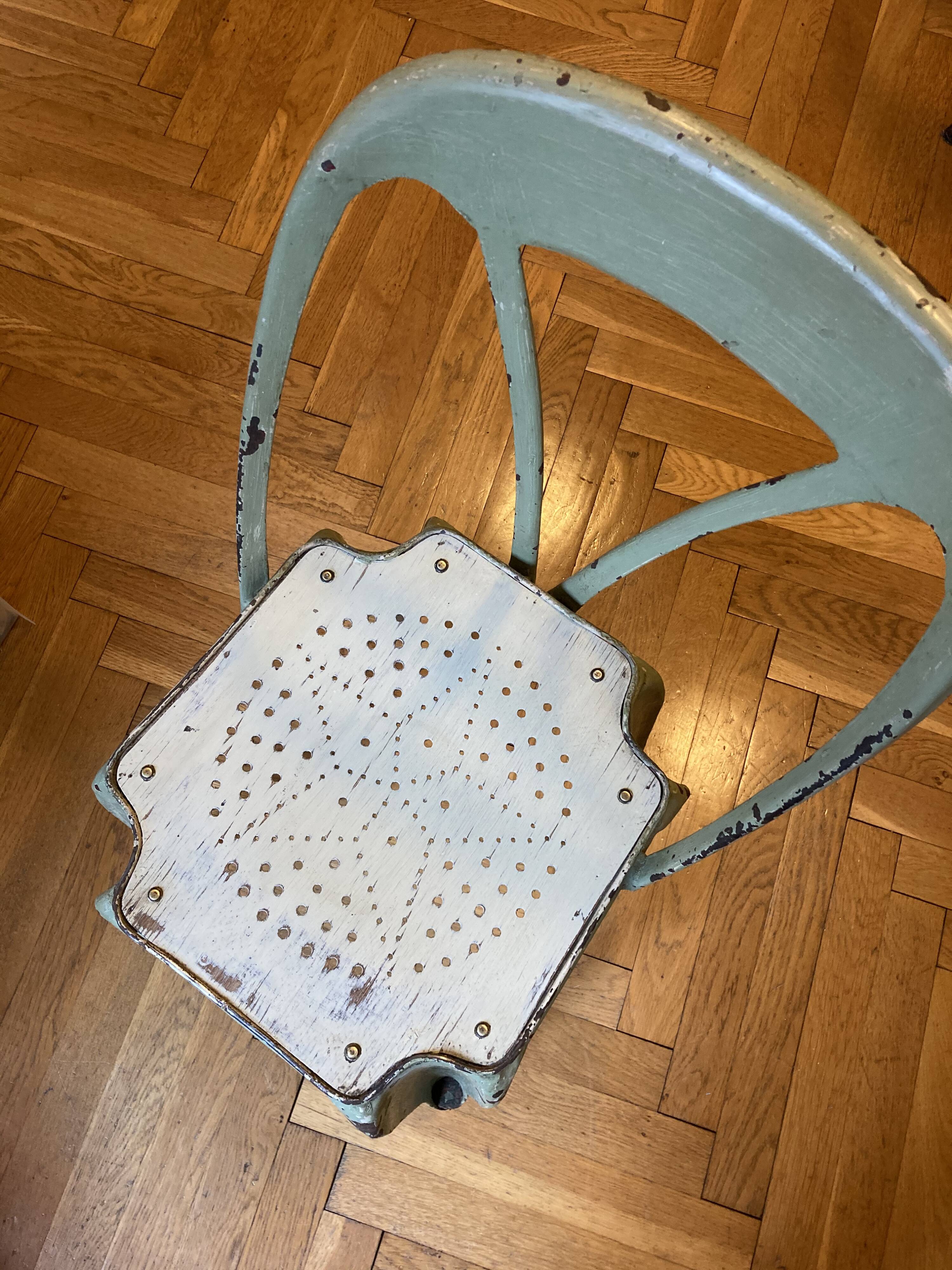 Multipl's chair