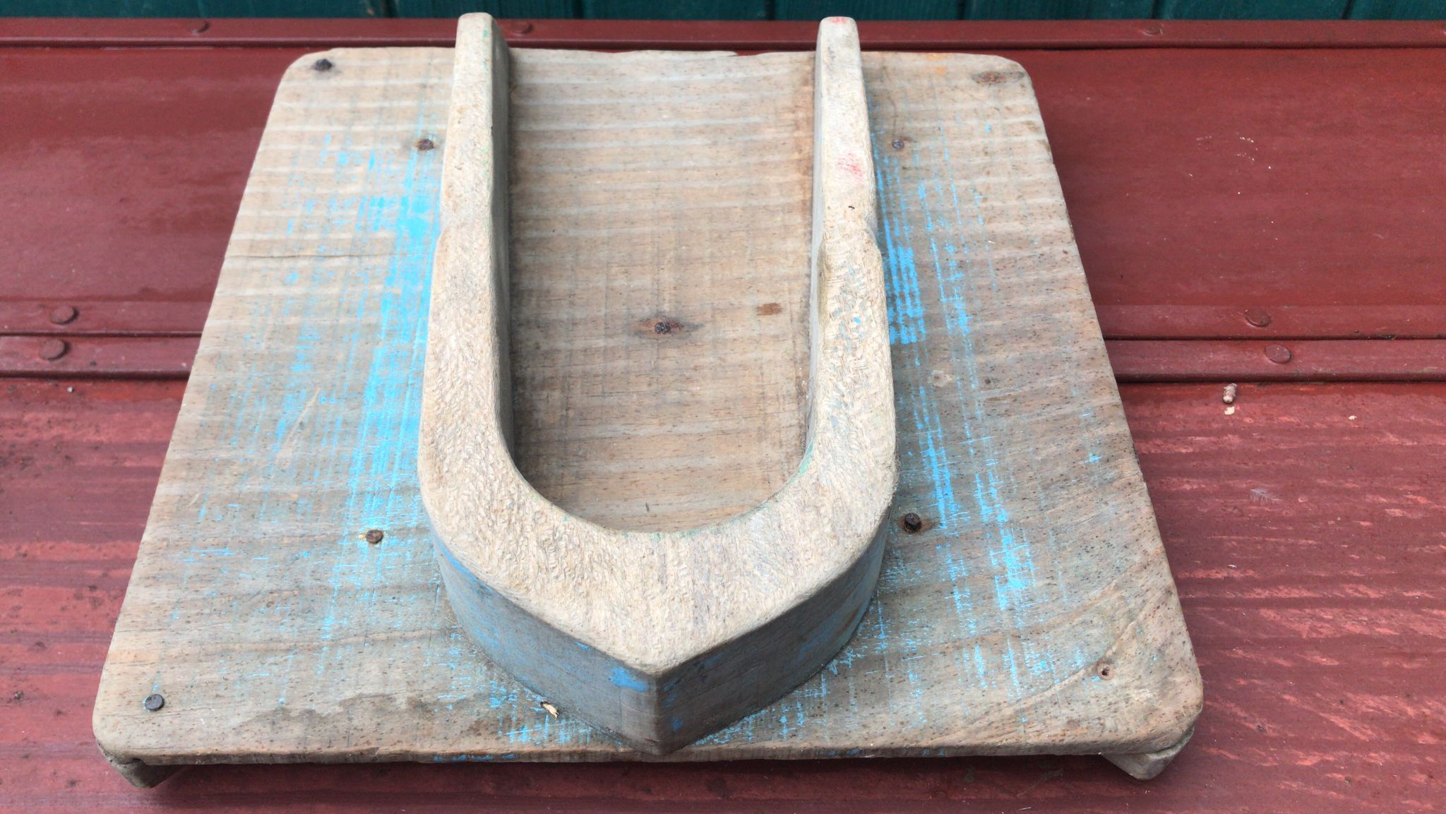 Oyster farmer's vase racket