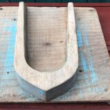 Oyster farmer's vase racket