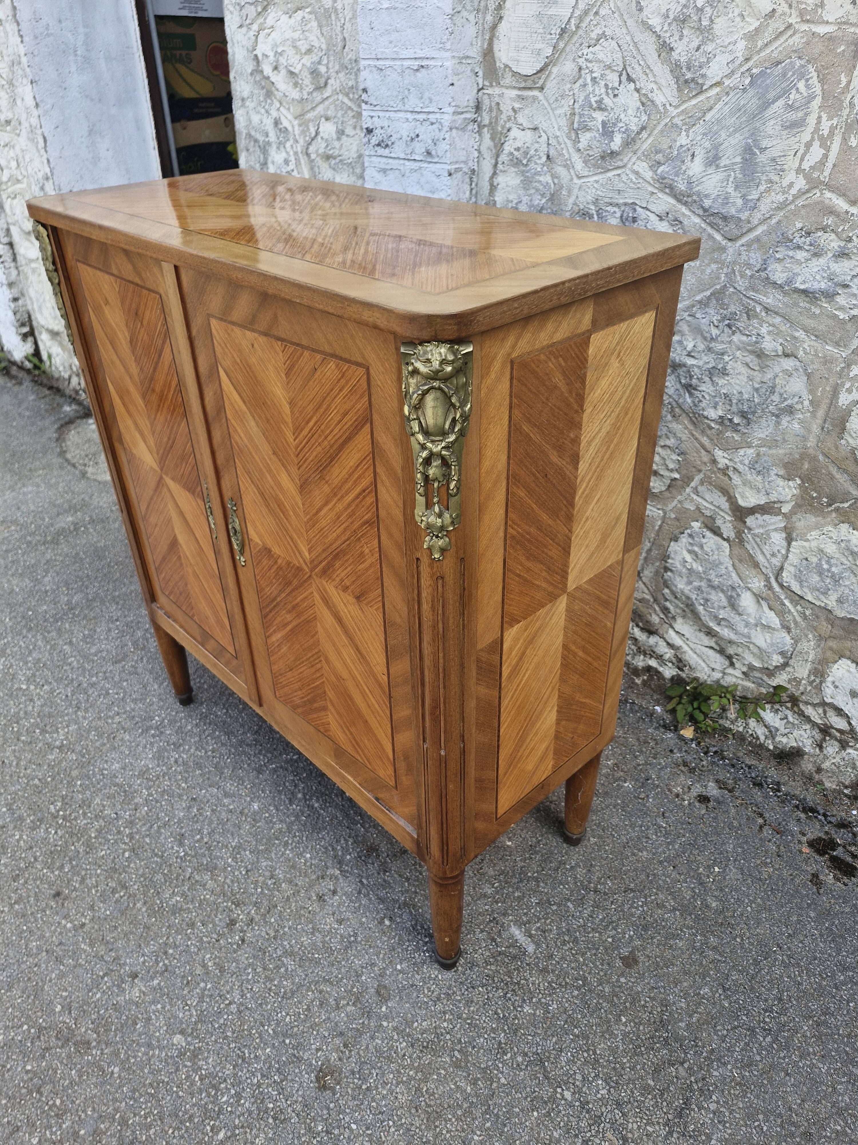 2-door sideboard