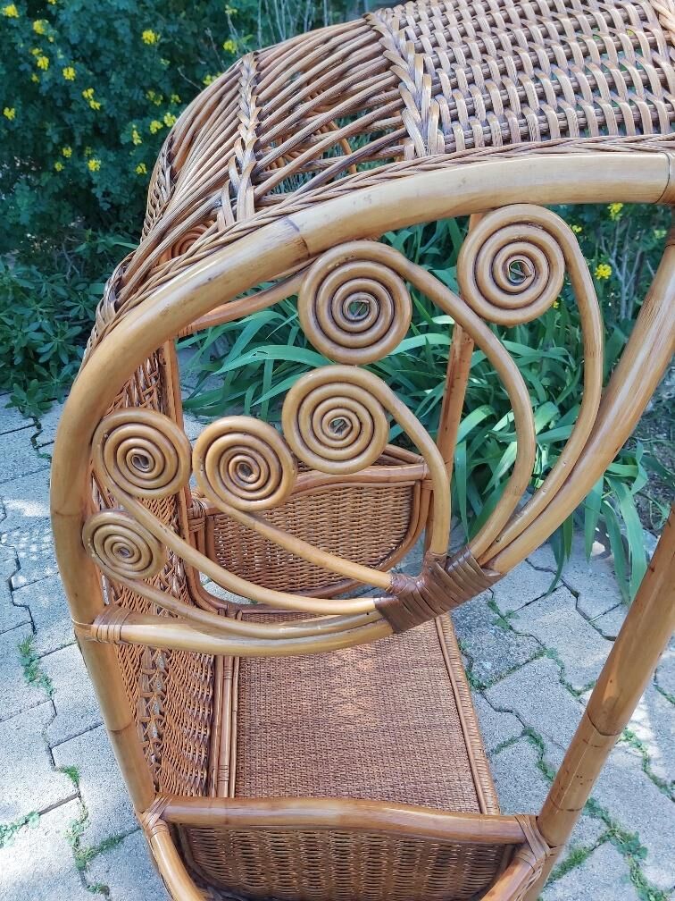 Vintage rattan pod to hang