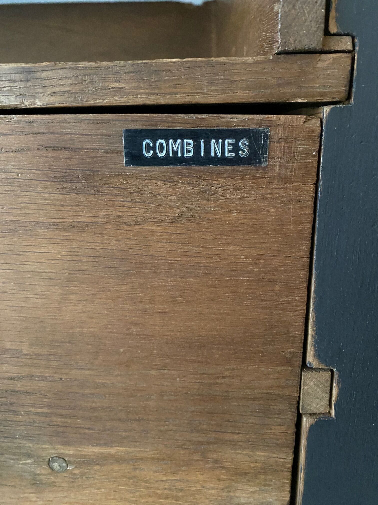 Meuble de mercerie