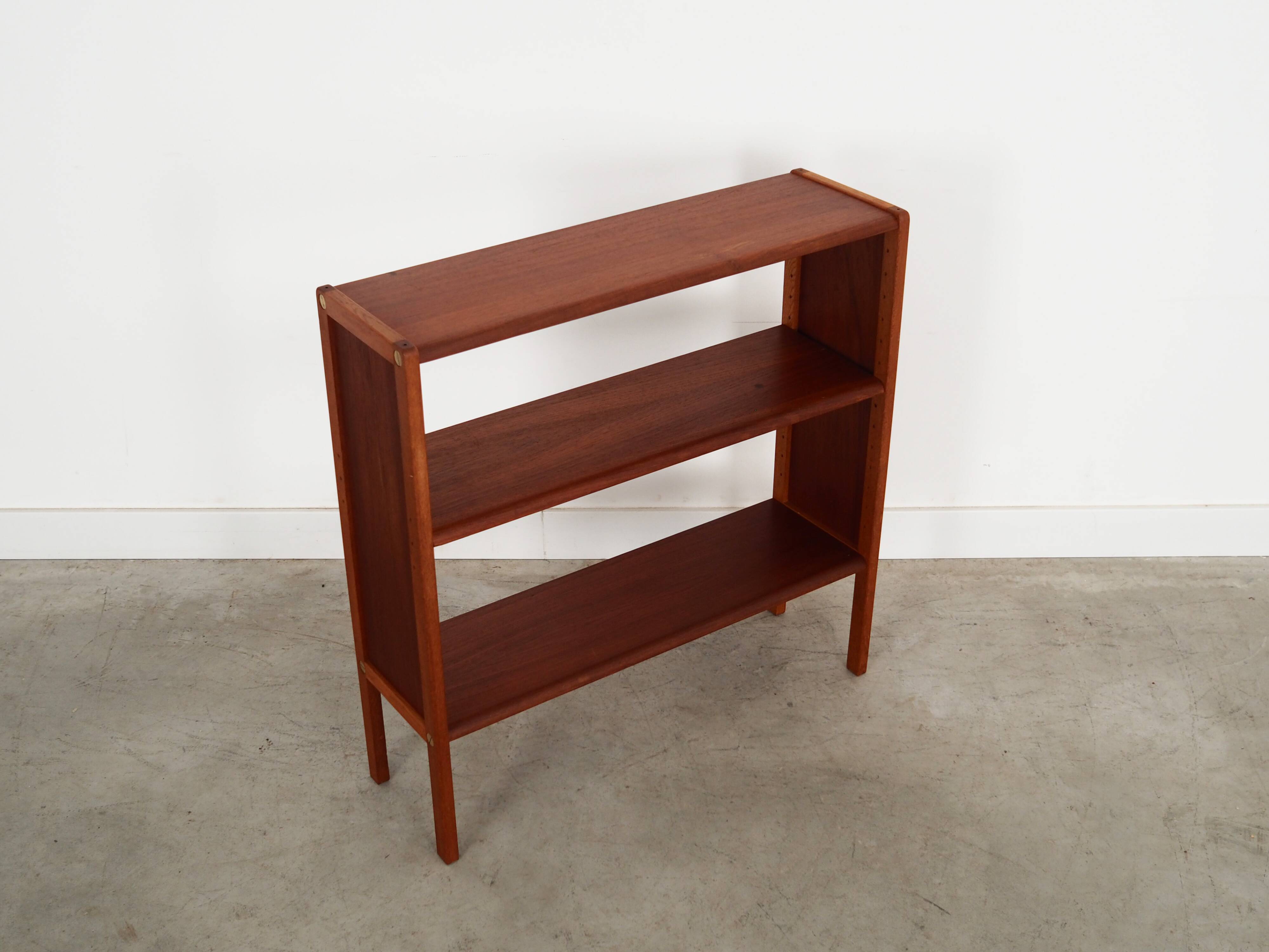Bibliothèque en teck, design danois, années 1970, production : Danemark