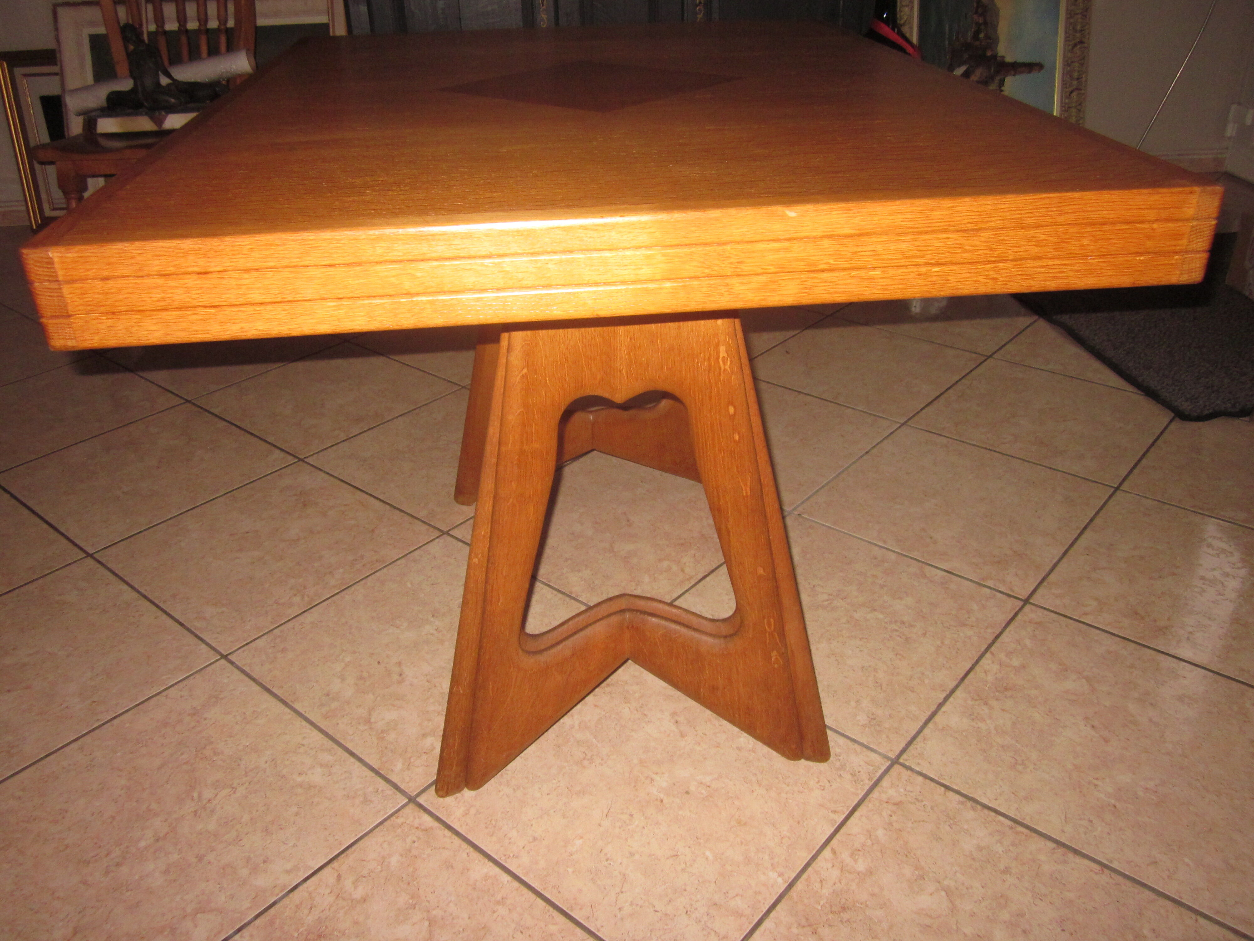 Table extensible par Guillerme et Chambon