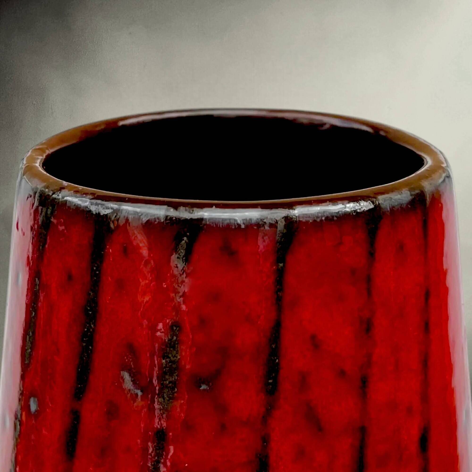 Vase Carstens Tönnieshof 1532-34 in red and grey fat lava ceramic – 1960s