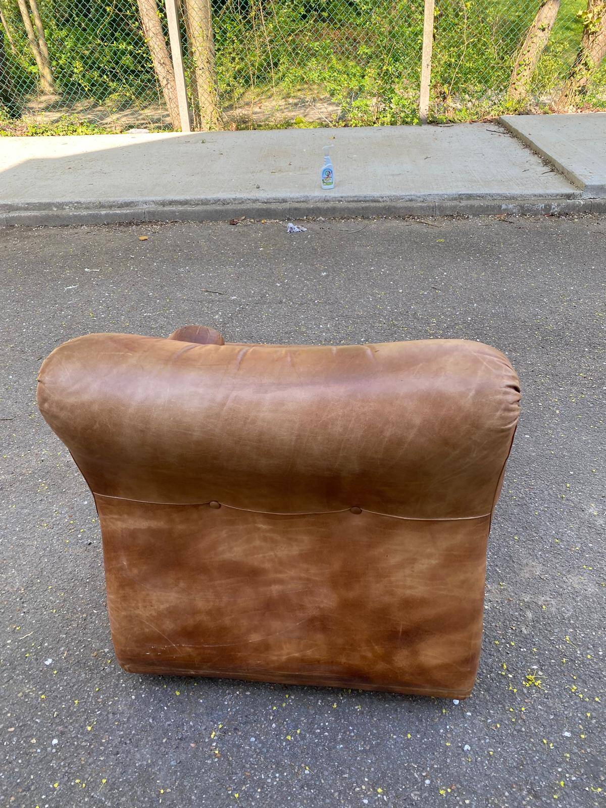 Modular brown leather canapé from Cognac, Italy, 1970.