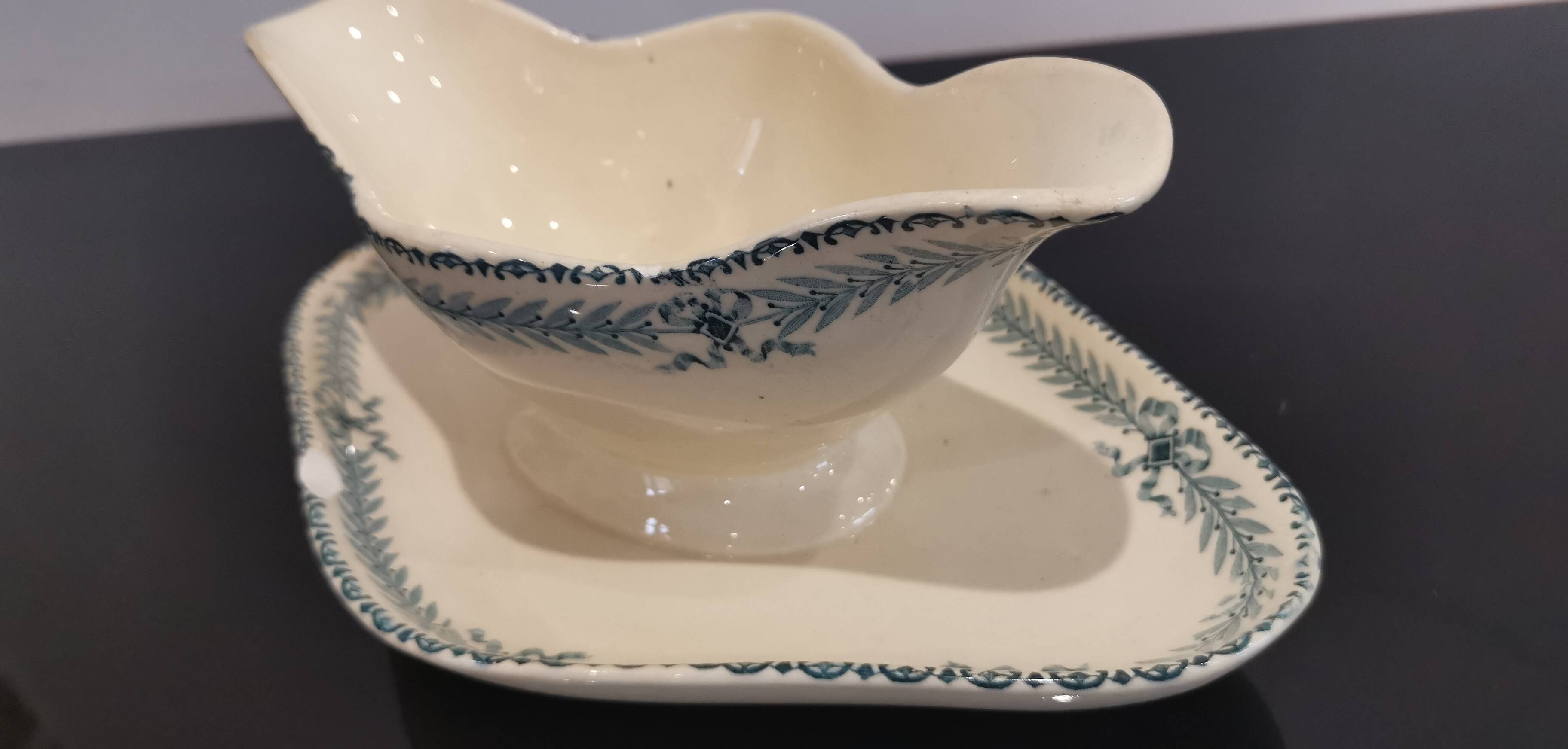 Old Choisy Le Roi earthenware gravy boat, Chinon decor