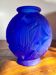 Vase art déco en persglas bleu givré, « Les nénuphars » Pierre D'Avesn