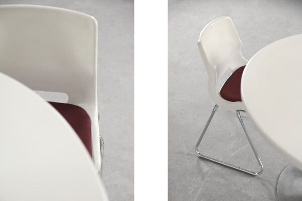 Table à manger avec pied de tulipe en métal, années 1970